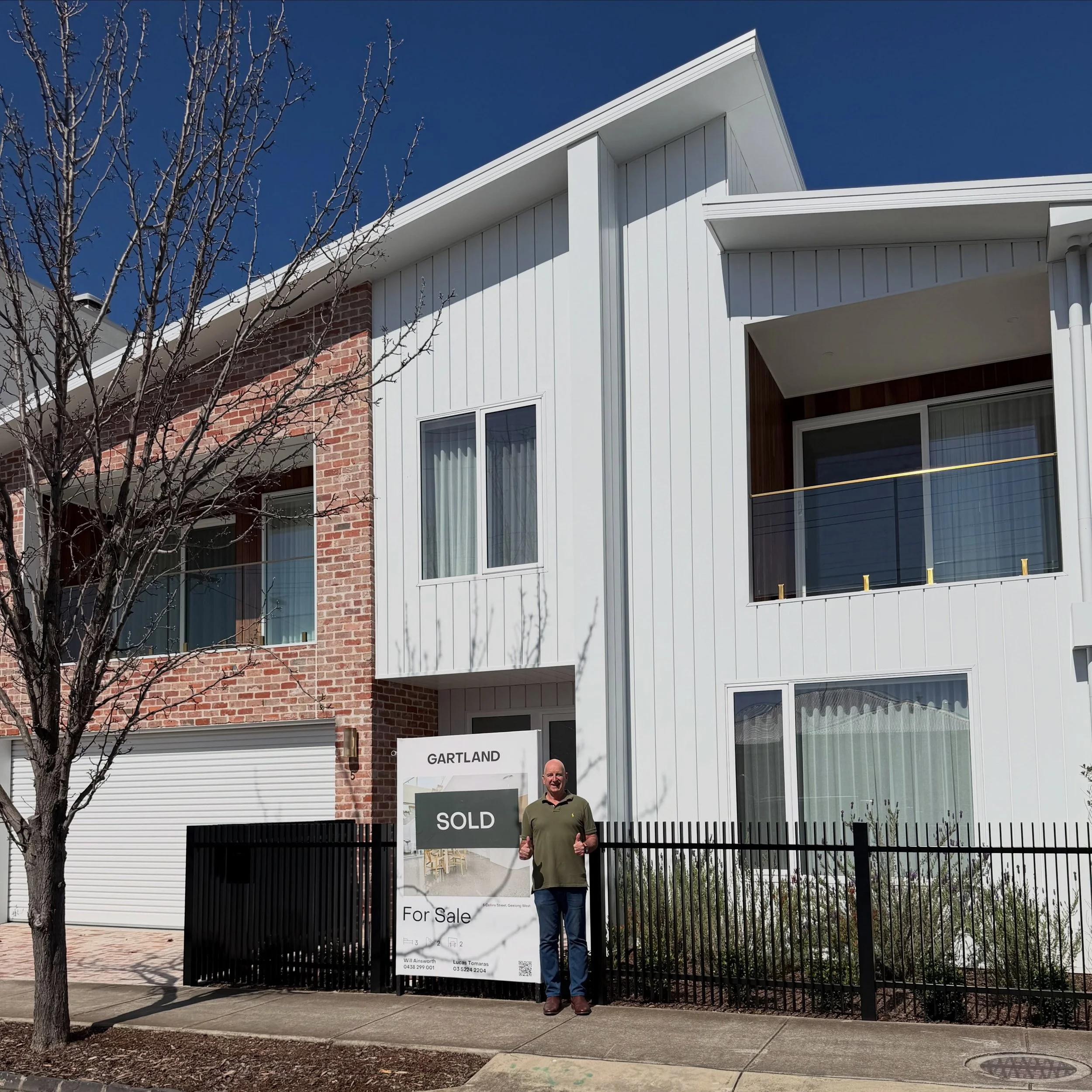 BOUGHT || Brand new dwellings like this, within 100m from Pakington Street, are becoming increasingly scarce. The perfect residence for such wonderful clients. Congratulations to everyone involved! 🏡🍾