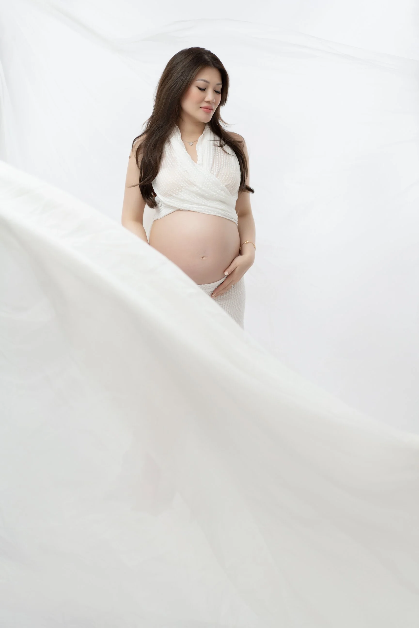 indoor maternityphotography in Vancouver 122082.JPG