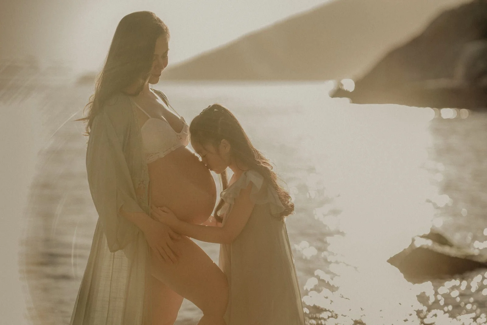 outdoor maternity in vancouver17935.JPG