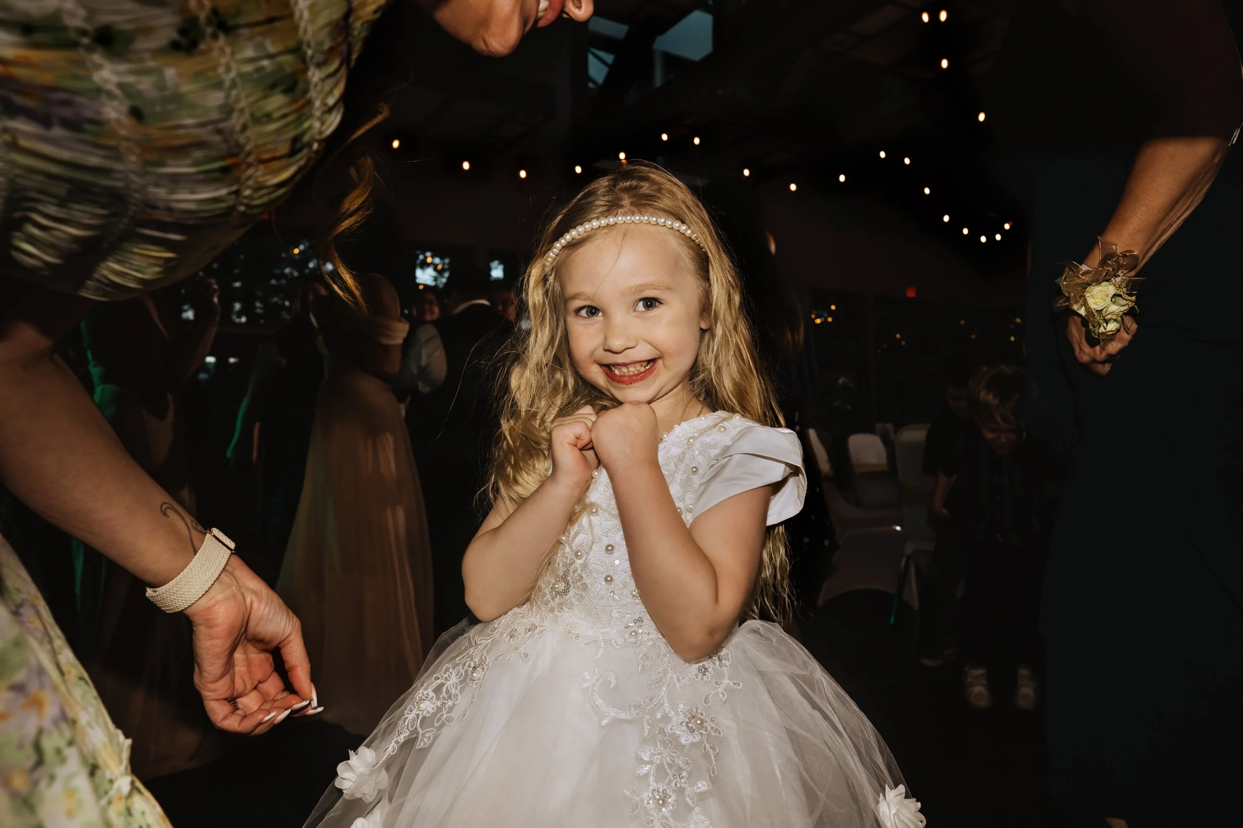 Weddingphotographerinvancouvertamphotos18923.JPG