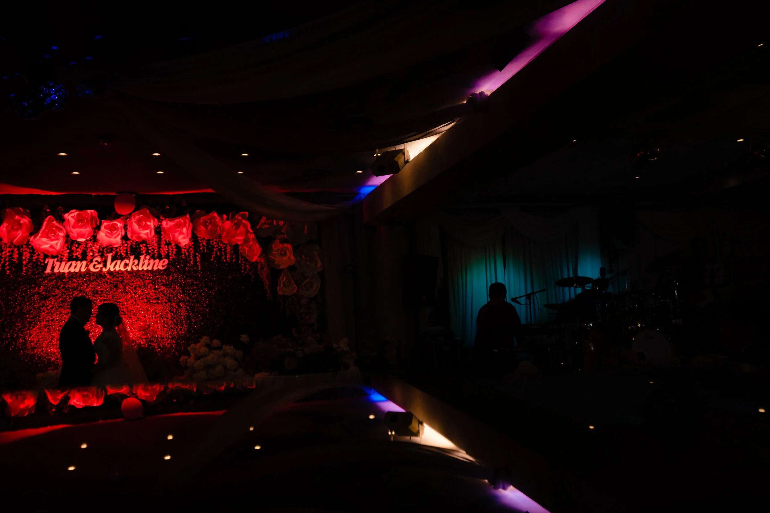 the vancouver wedding photographer393.JPG
