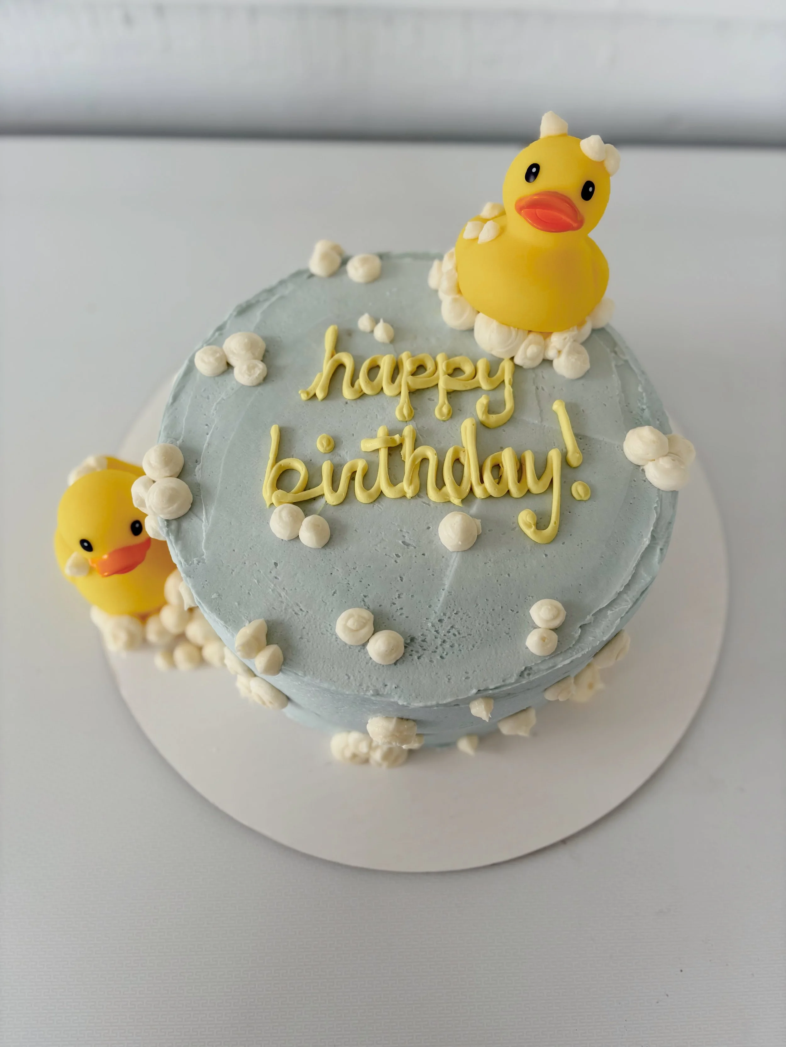 Double Layer Round Cake