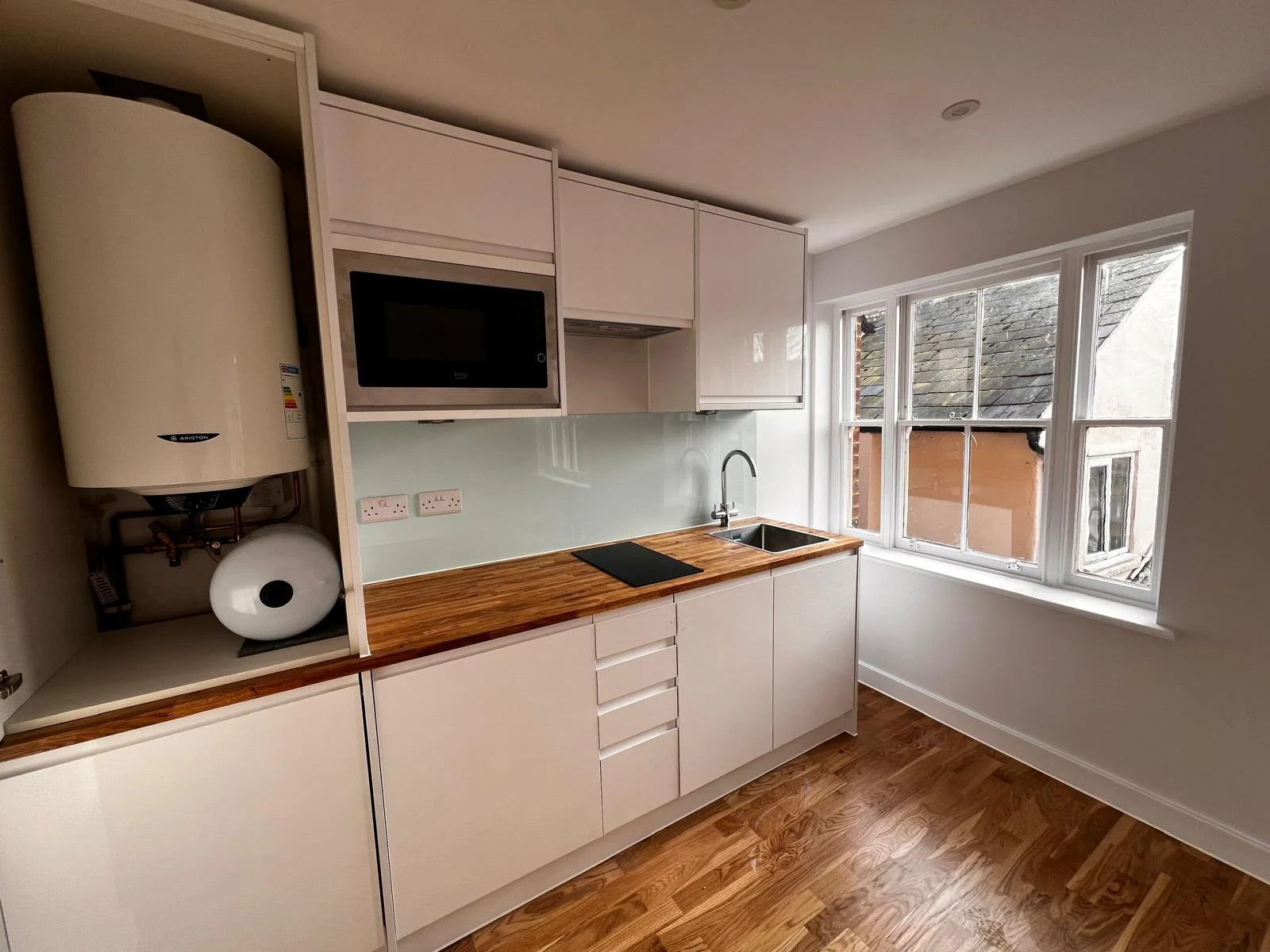 Modern kitchen installation in Hertfordshire