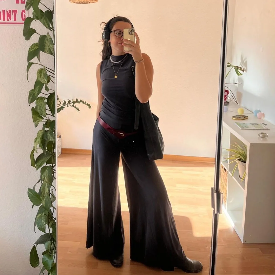 OOTD von unserer s&uuml;&szlig;en Sol ☀️ So sieht das Galena Set von @amt.studio gestyled aus. We love it!

#ootd #amtstudio #yinnation