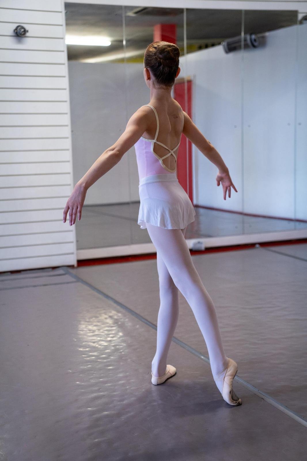 ballet student in a 1-1 ballet lesson