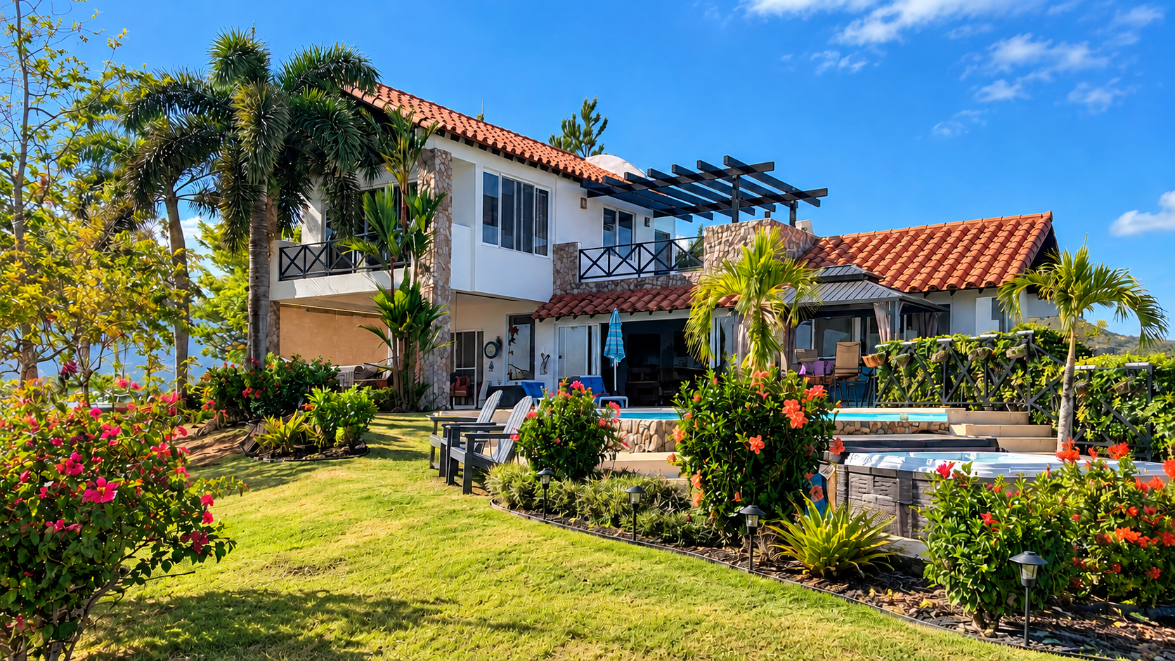 Our firsthand review of Hawk’s Nest in La Laguna, Panama, including the mountain setting, pool, incredible views, accommodations, and what to know before staying.