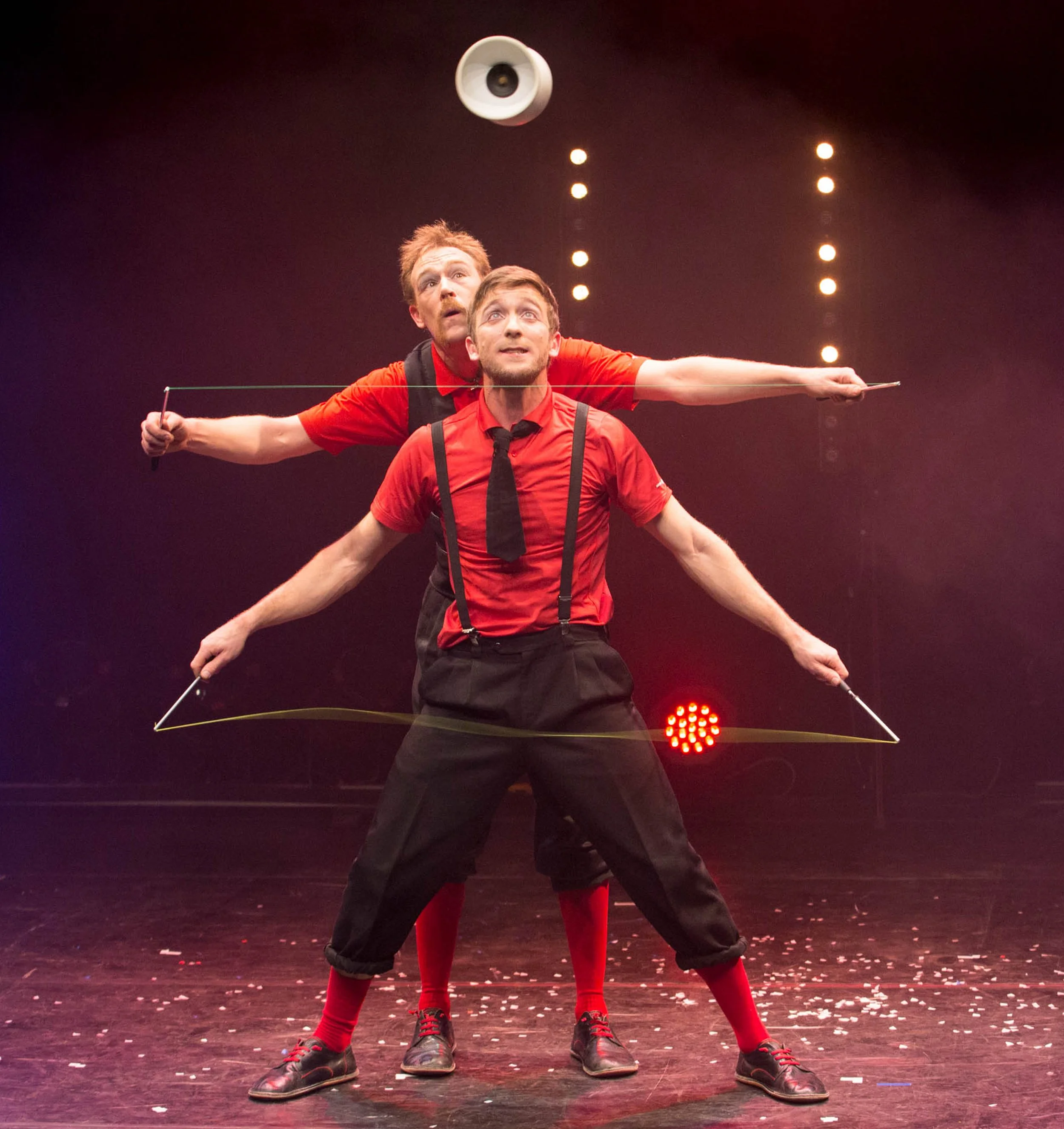 spectacle de jonglage et clown