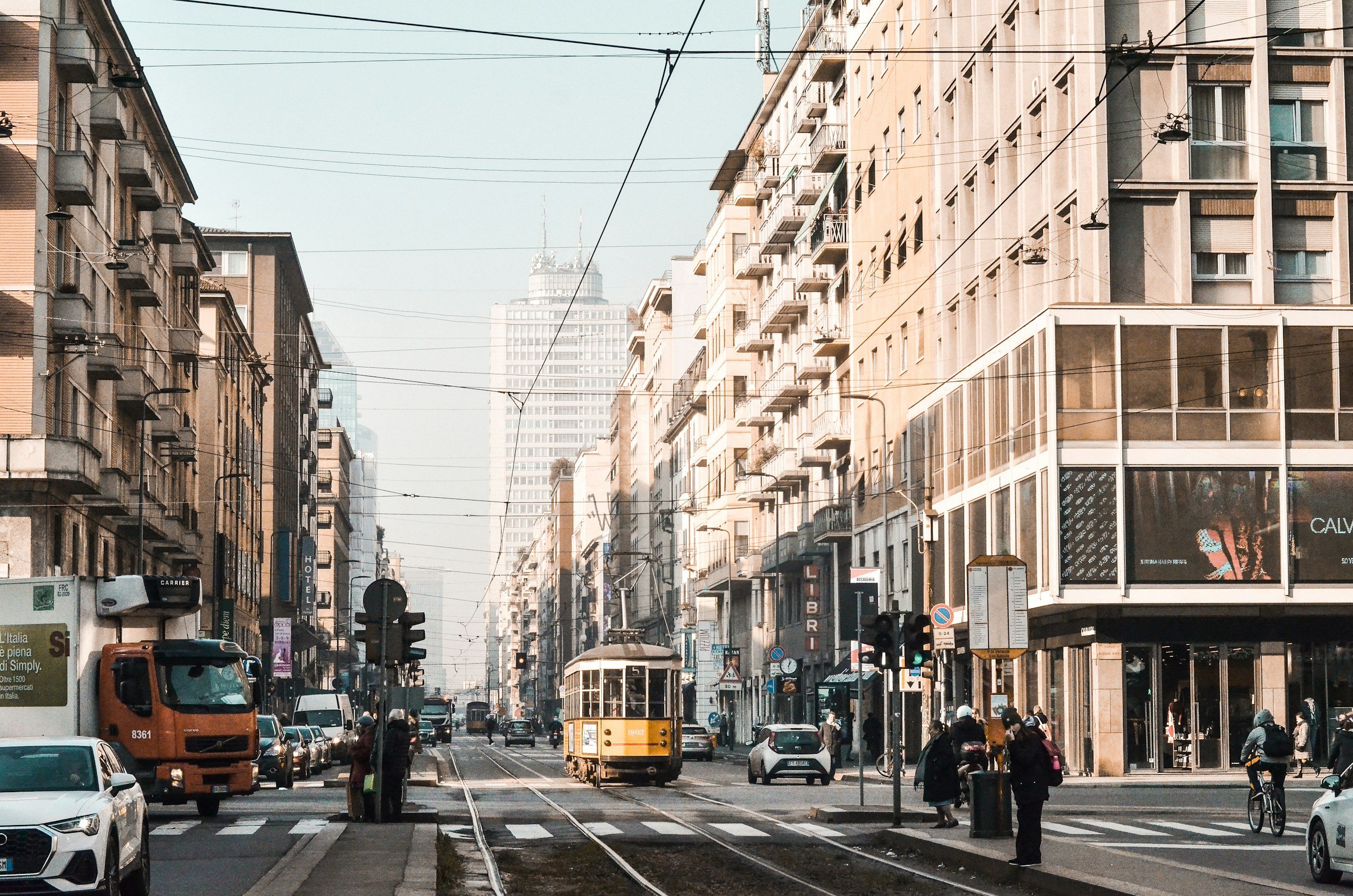 Skyline di Milano, città in cui Prime Building realizza ristrutturazioni complete e progetti su misura.
