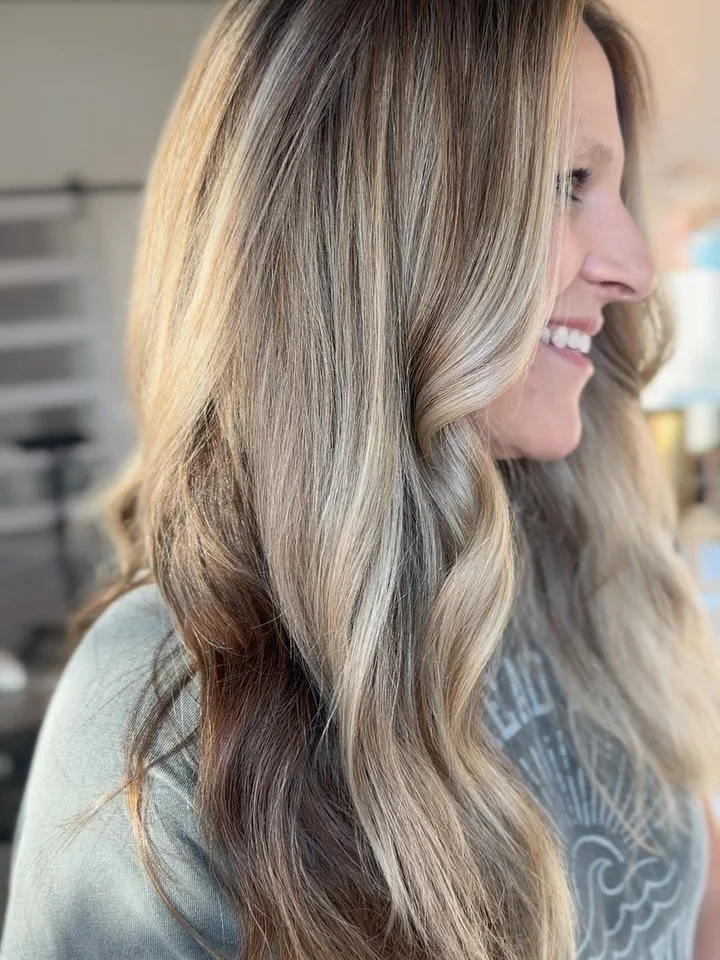 Fall is officially making its way into the salon 🍂✨

A little video dump of what we&rsquo;re seeing for the season: soft blondes, muted warm blondes, copper reds, caramel brunettes, and rich brunettes are topping the list.

Think dimensional, wearab