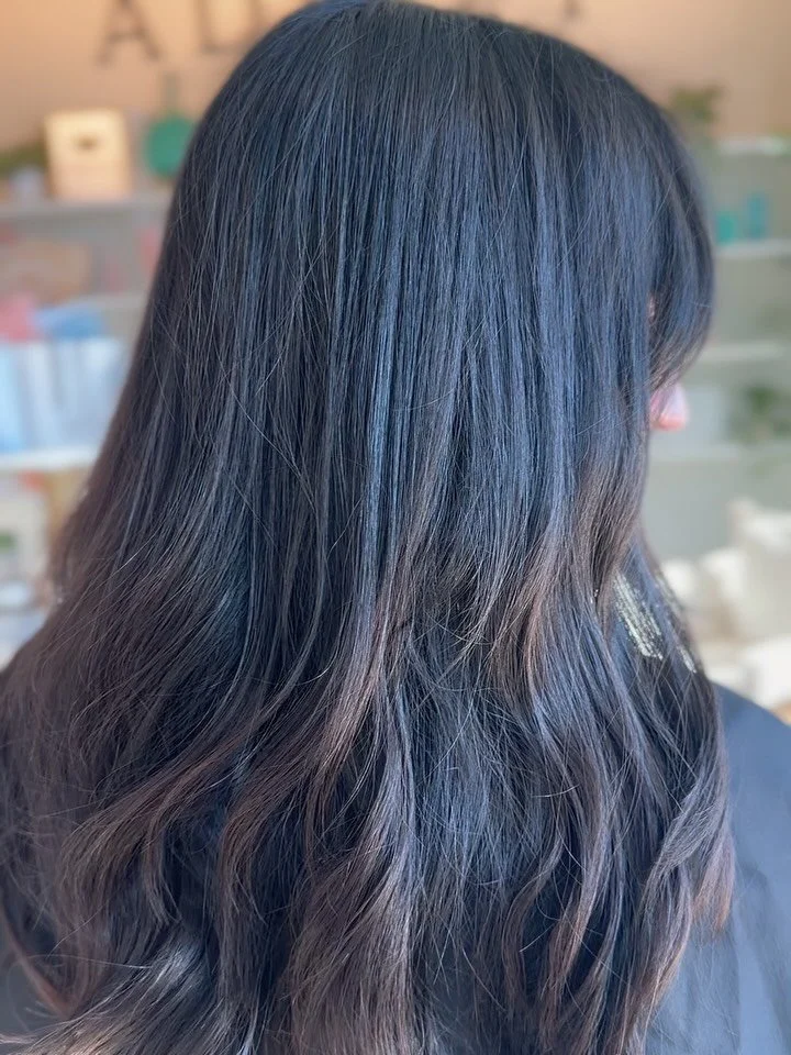 A little darker, a little richer, a whole new feel. 🤎

Fall is the perfect time for a hair refresh, and sometimes the most beautiful switch-up is embracing deeper, richer tones. Think glossy brunettes, dimensional chocolate hues, and a color that fe