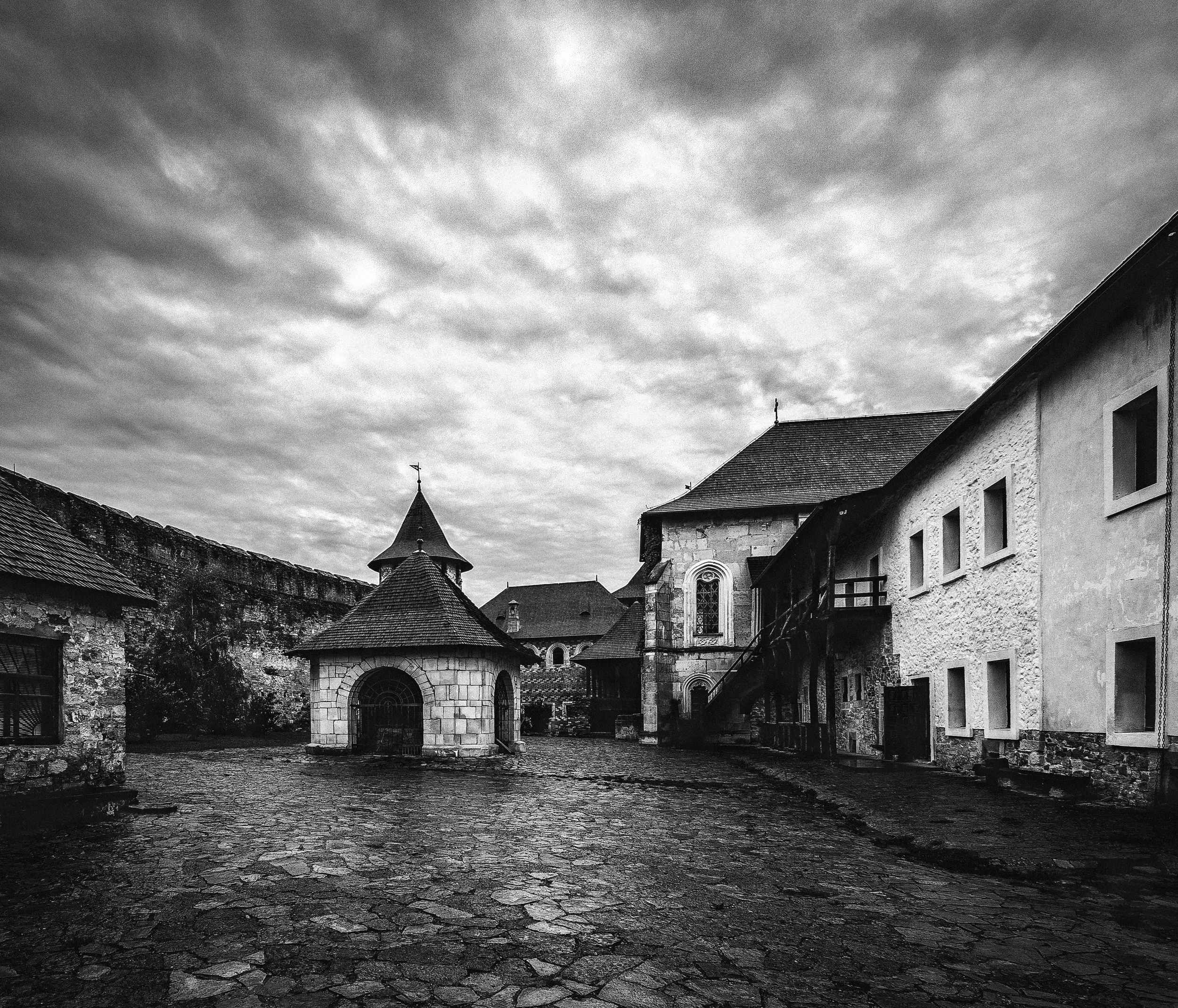 Khotyn Fortress — castle courtyard and well. The castle well provided an independent water supply during sieges and was one of the essential elements of life inside the fortress. The surviving well dates from the XV–XVIII centuries.