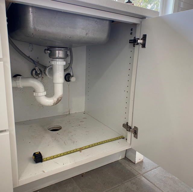 Single-Bowl vs. Double-Bowl Sink: What Fits Your Cabinet