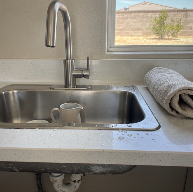 shallow bar basin under low faucet spout gap