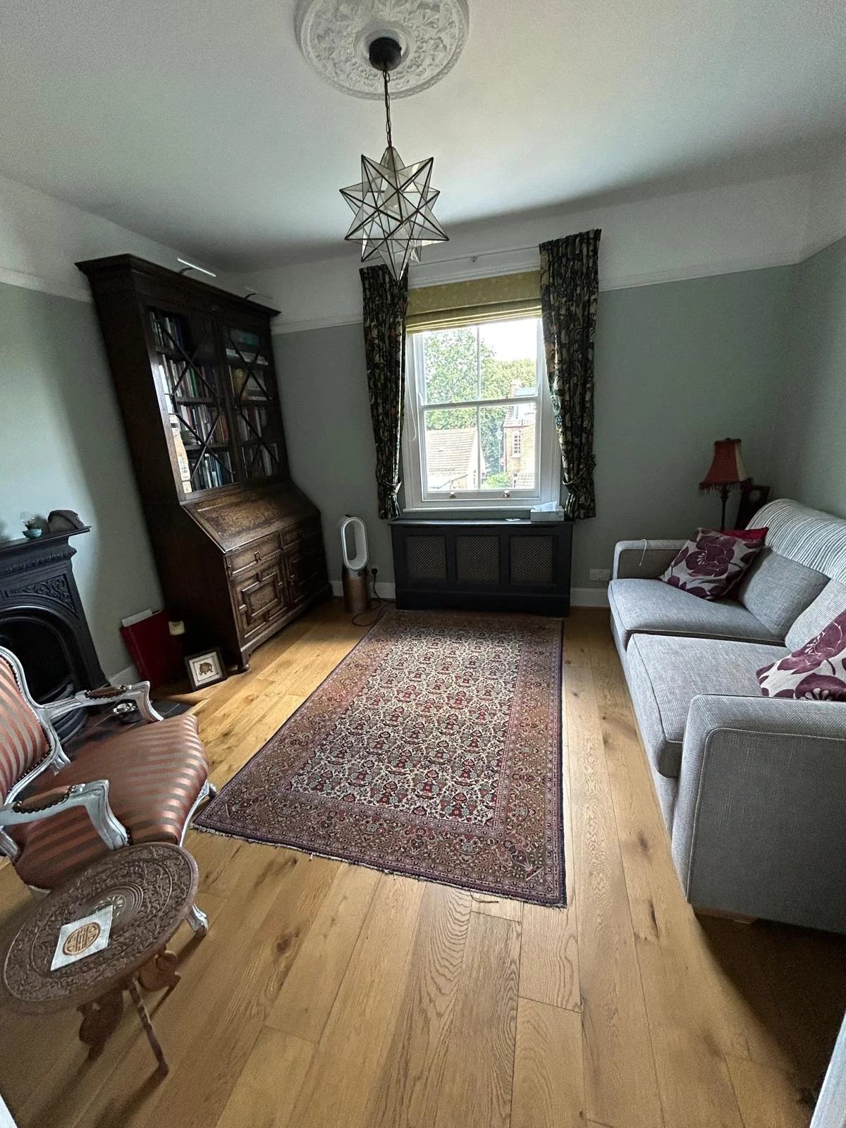 Psychotherapy room of Jayne Louise Street in Enfield Town.