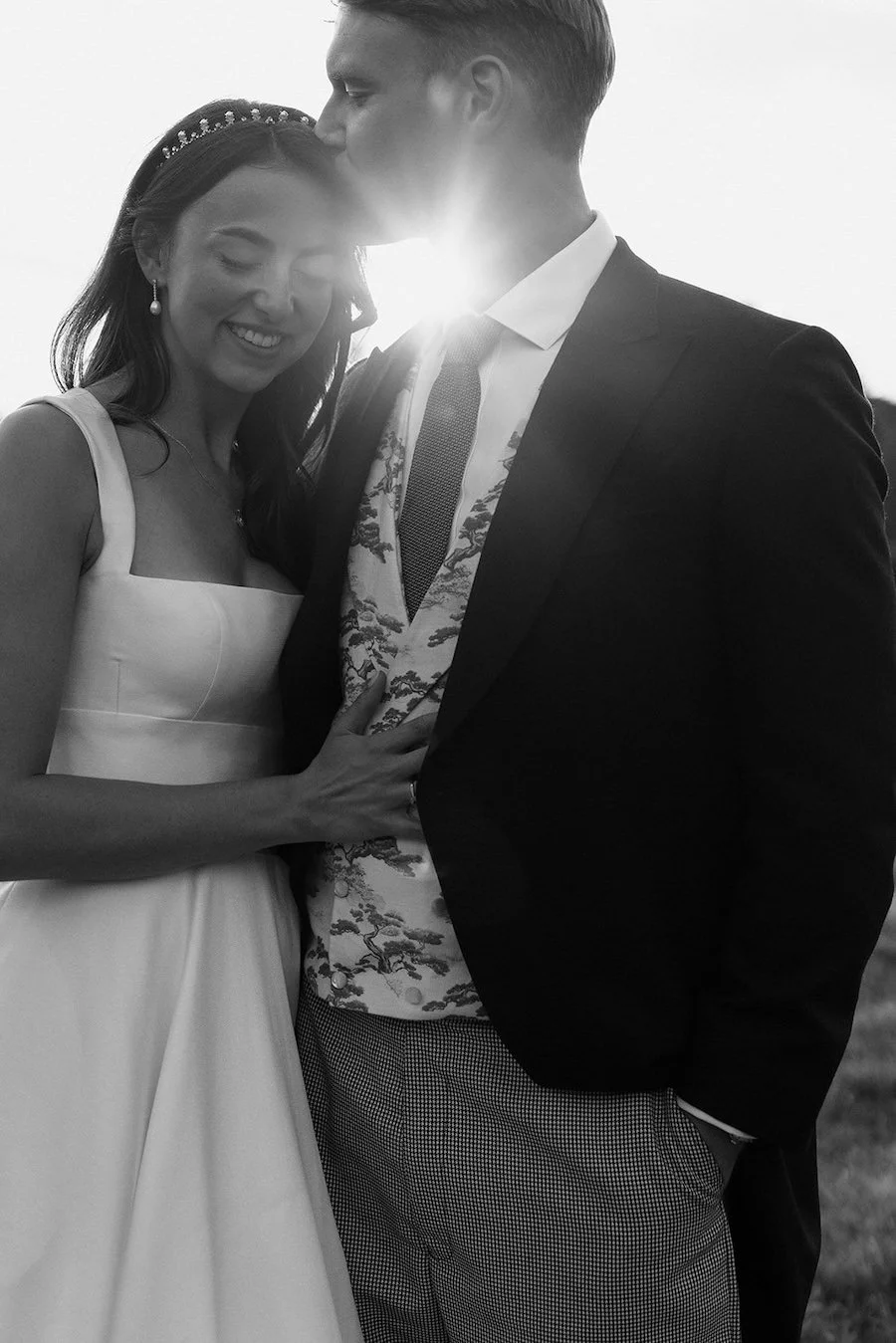 Family-Home-Documentary-Wedding-Photographer-E&J--140.jpg