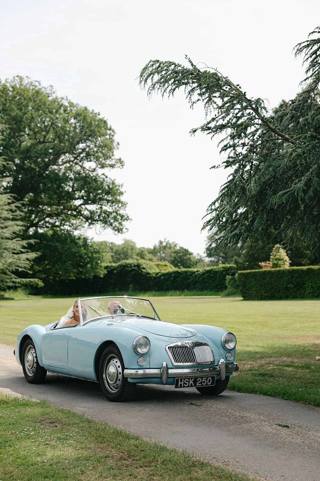 Bignor-Park-Estate-Luxury-East-Sussex-Wedding-Photographer-R&C-Wedding-Ceremony-6.jpg