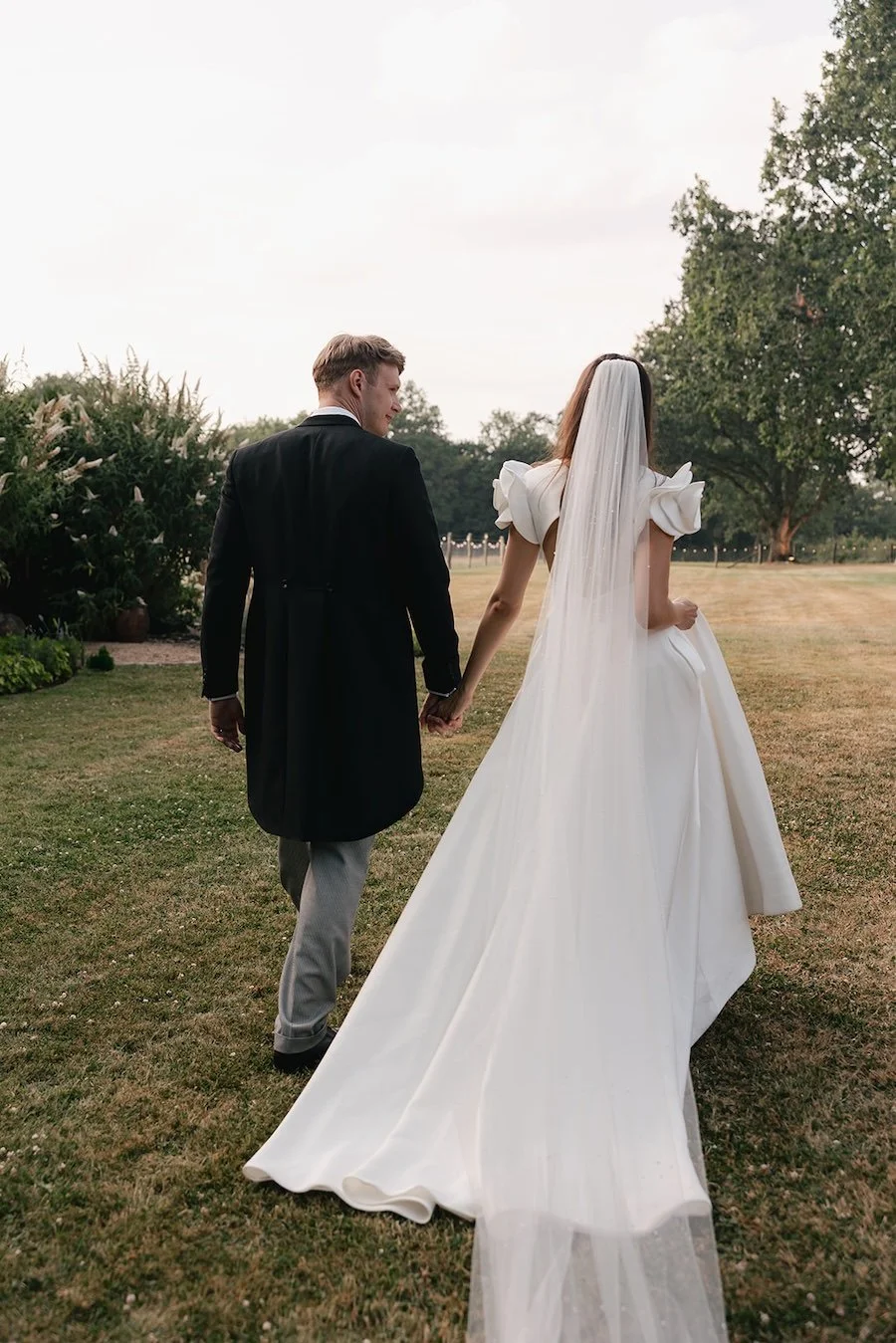 Family-Home-Documentary-Wedding-Photographer-E&J--108.jpg