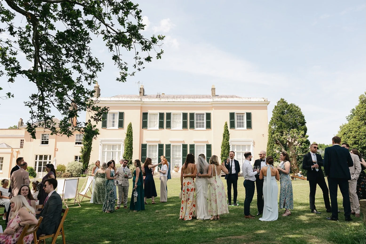 Bignor-Park-Estate-Luxury-East-Sussex-Wedding-Photographer-R&C-Wedding-Drinks-Cocktail-Hour-11.jpg
