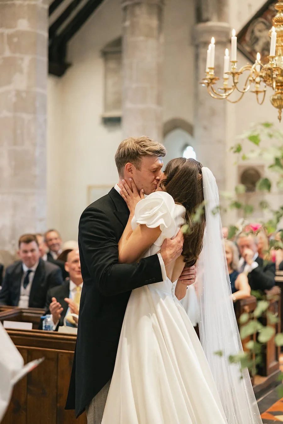 Family-Home-Documentary-Wedding-Photographer-E&J--40.jpg