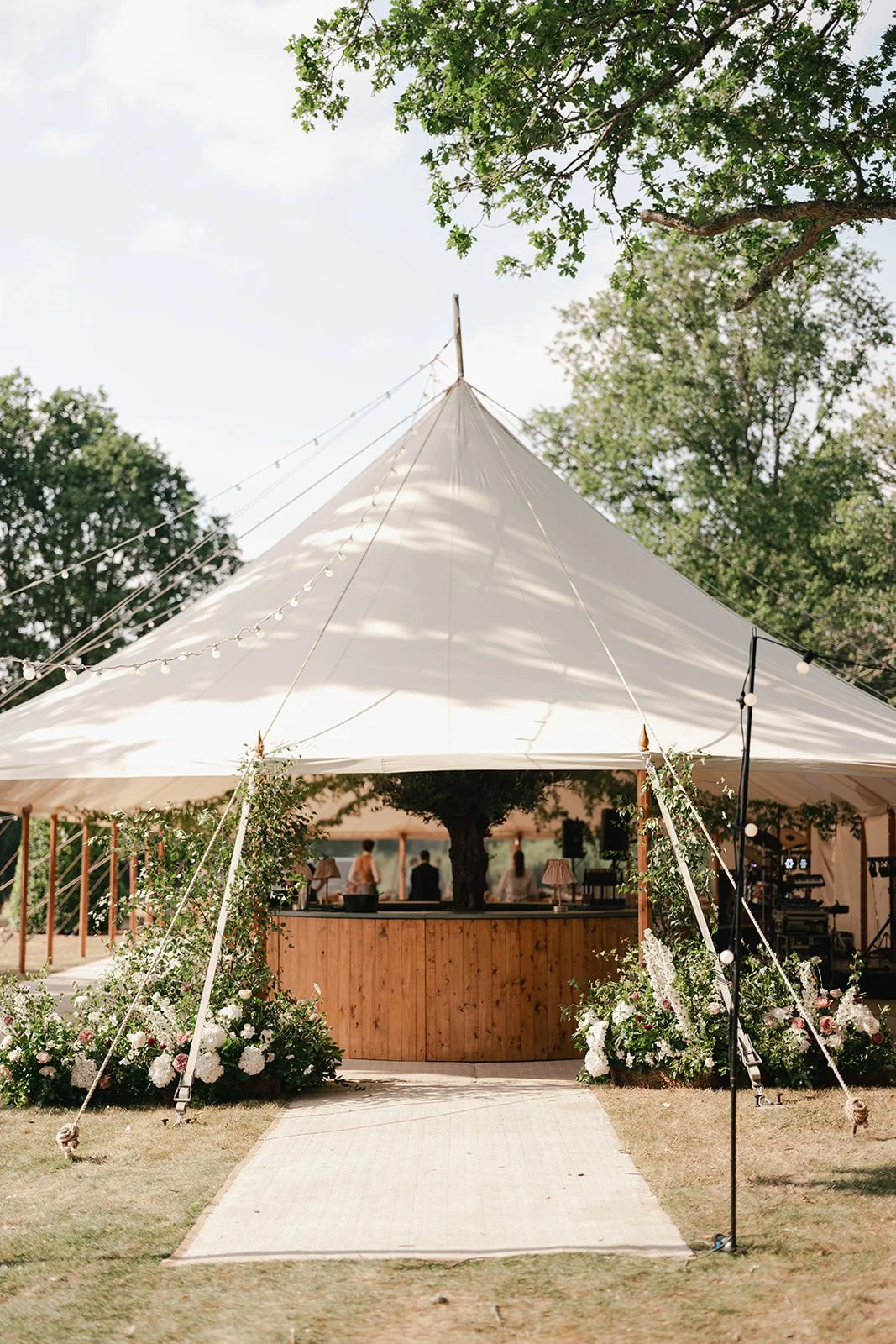 Family-Home-Marquee-Wedding-Documentary-Wedding-Photographer-E&J-86.jpg