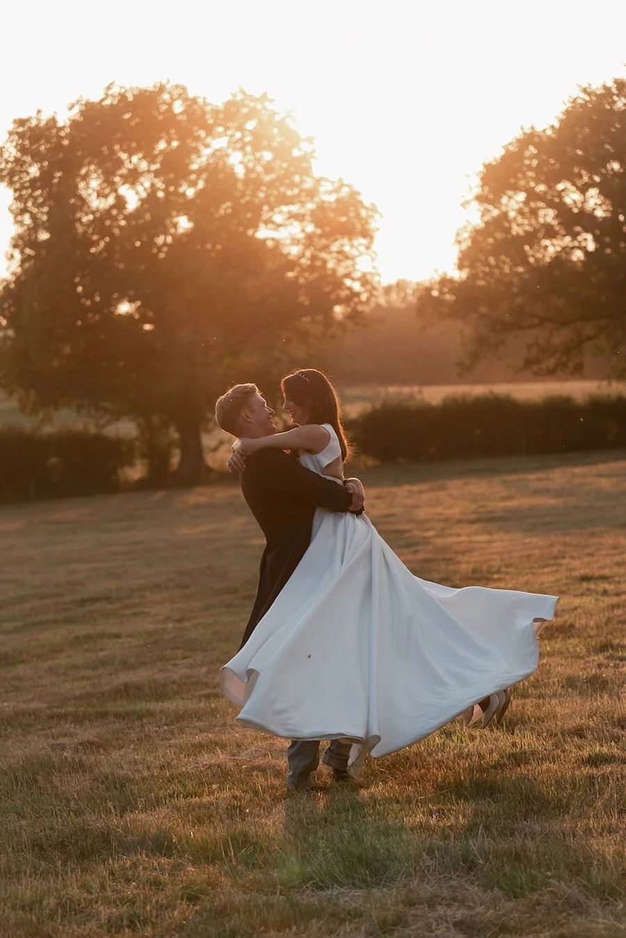 Family-Home-Documentary-Wedding-Photographer-E&J--143.jpg