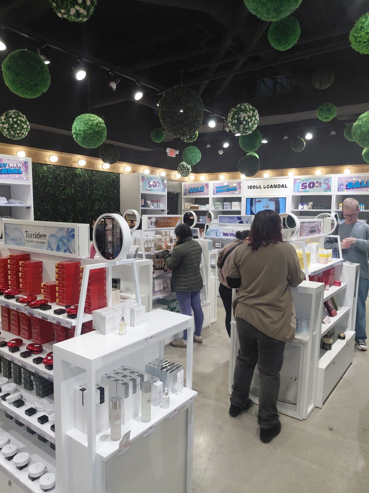 Kenwood Towne Centerl Miss A Store