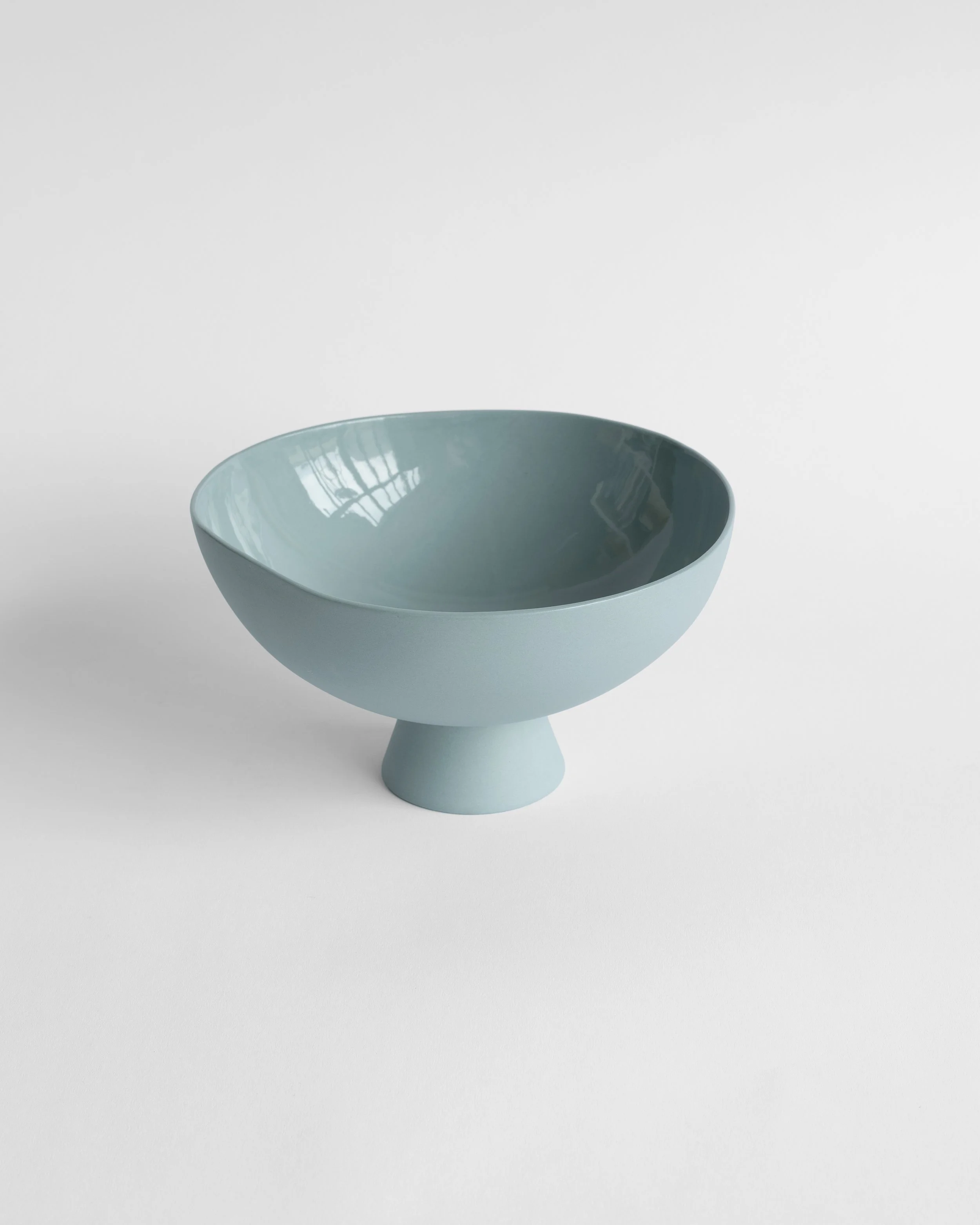 NEW_Aava_pedestal_bowl_slate_a.jpg