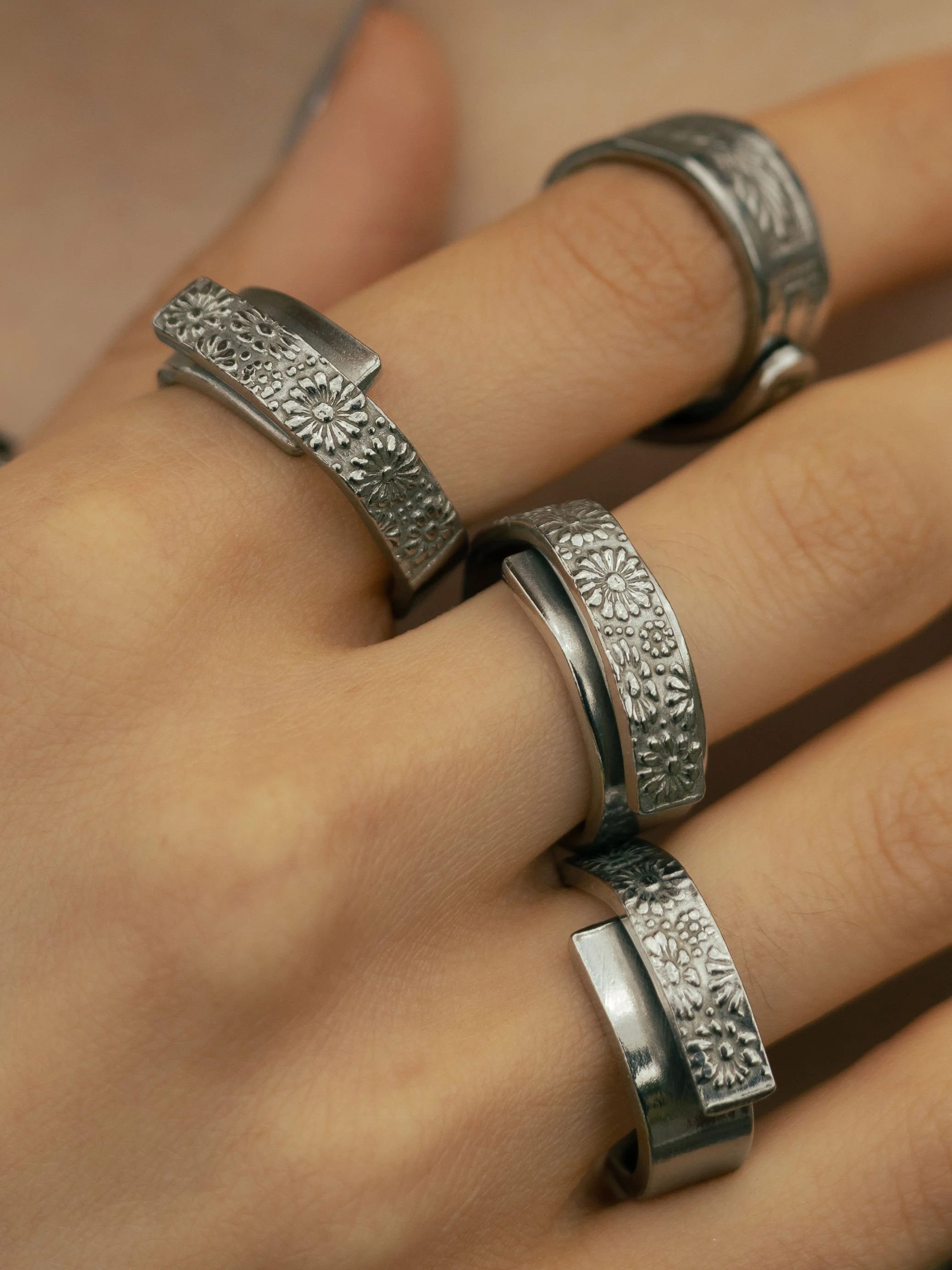 recycled-spoon-daisy-rings.jpg