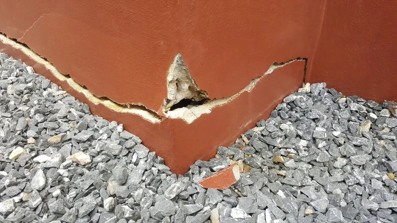 concrete foundation crack. expansive soils. bad poor compaction. soil settlement. foundation damage