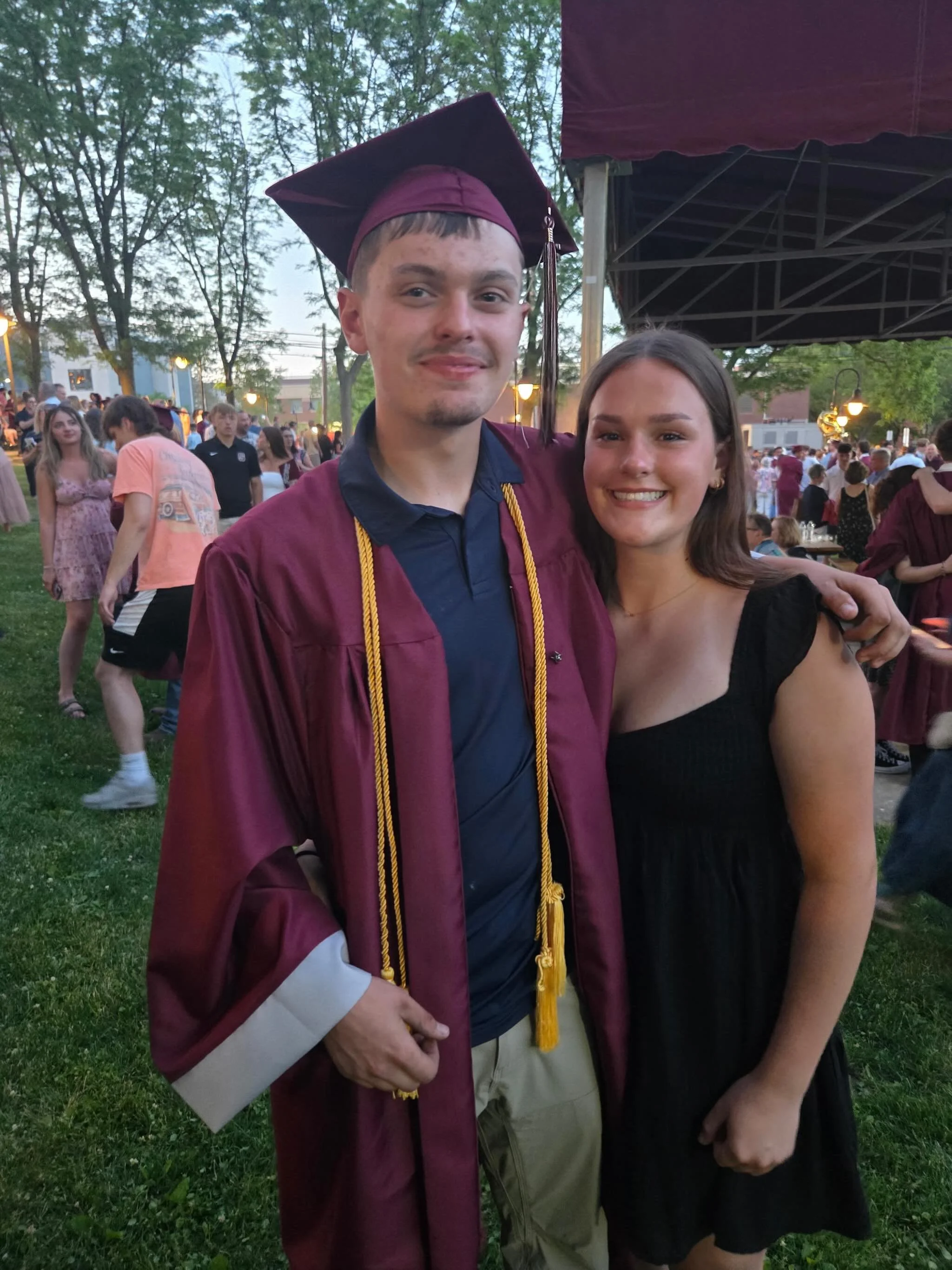 Big congratulations to Miska&rsquo;s Lawn Care owner, Adam Miska on his graduation from State High! His dedication to his business while in school was impressive and inspiring! In his next phase of life he will be running MLC full time. 🎉

Pictured 