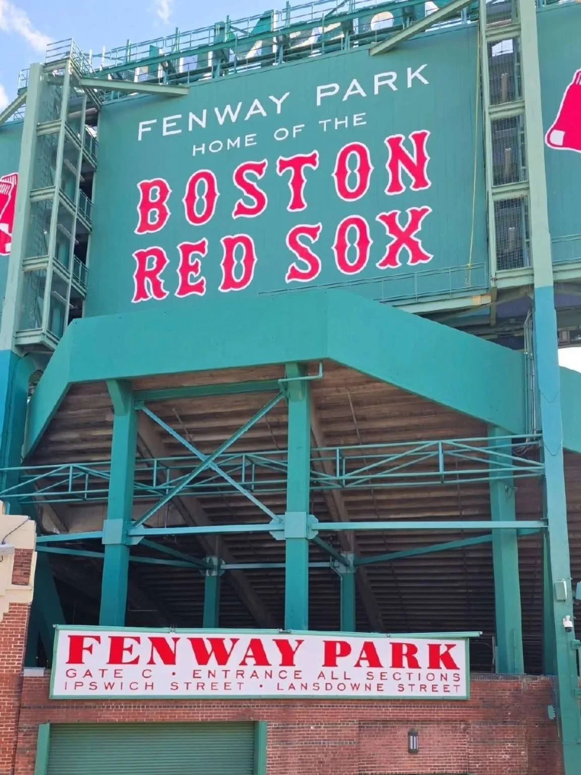 Iconic baseball field in Boston? Yes! We can take you to any ballpark, court, ice rink or football field in the US to make incredible memories enjoying America's favorite sporting events.