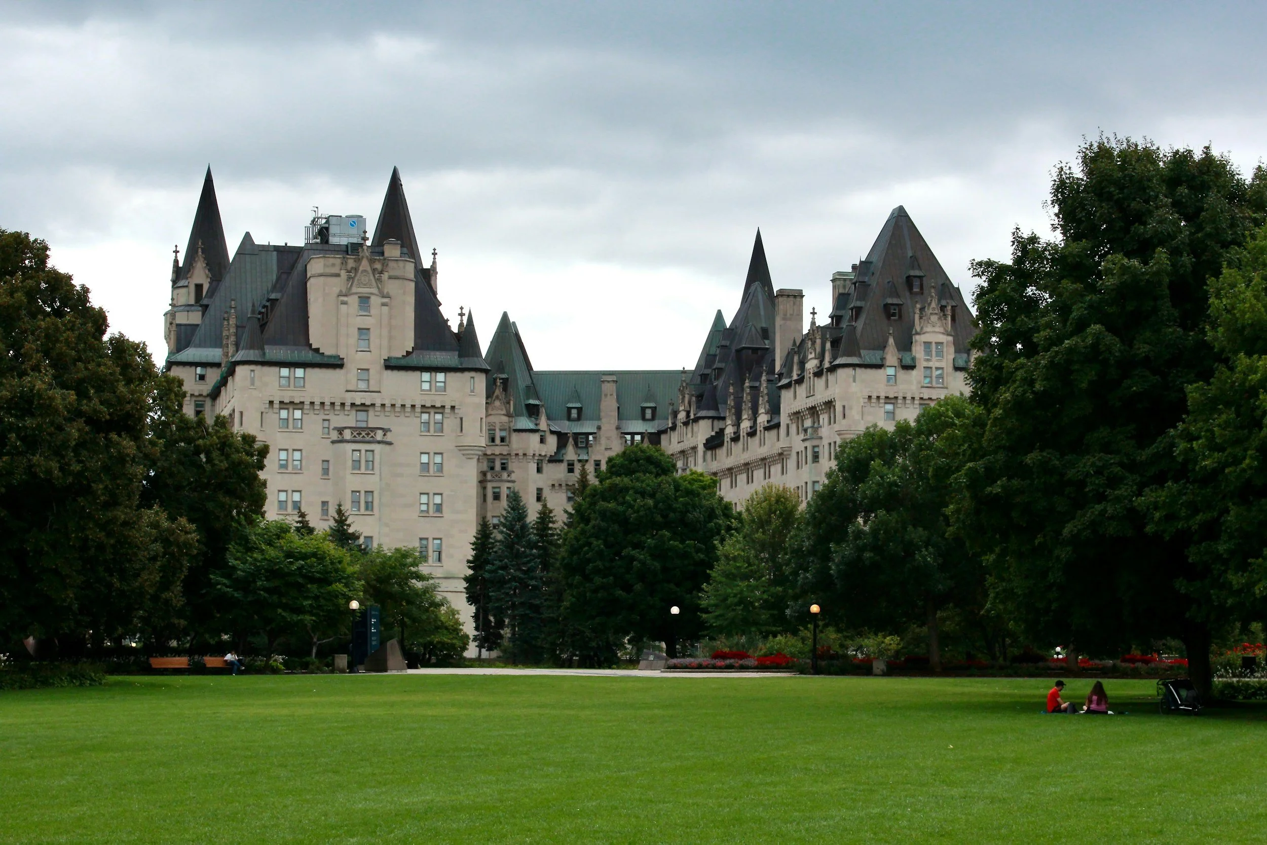 Provincial vs. Federal Incorporation: Choosing the Right Path for Your Business
