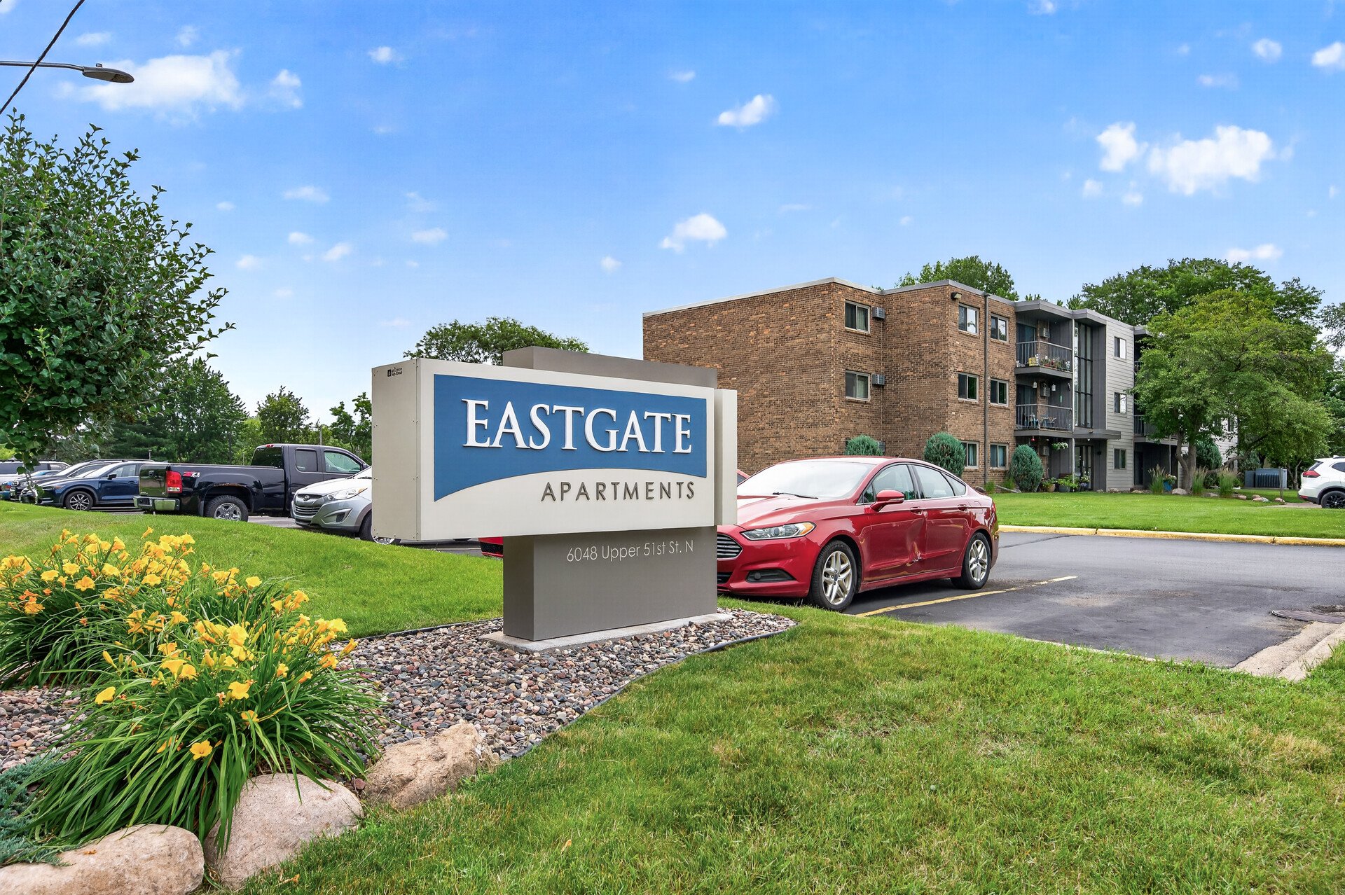 08_6048_Upper_51st_Ext_Ame8_mls.jpg