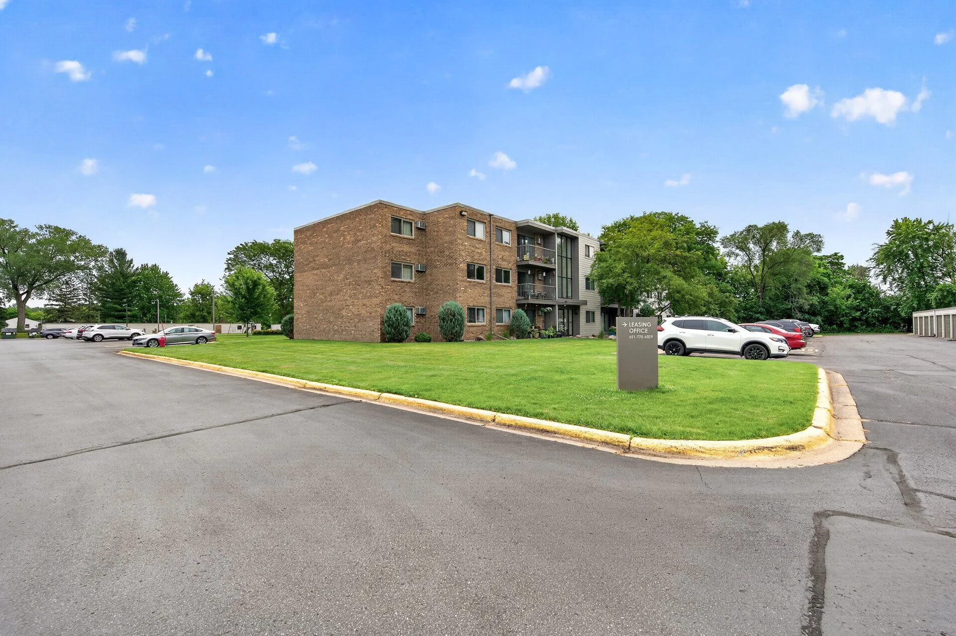 07_6048_Upper_51st_Ext_Ame7_mls.jpg