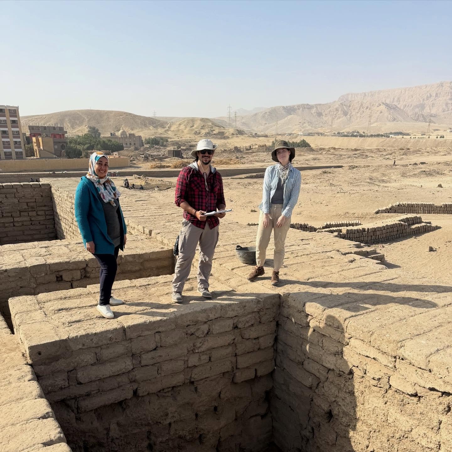 Week 4 at Deir el-Ballas = storage moves, desert surveys, site protection, and lots of teamwork in the winter sun ☀️🏺

We&rsquo;re busy wrapping up the season while making sure the site and finds stay protected for the future. Curious what life on e