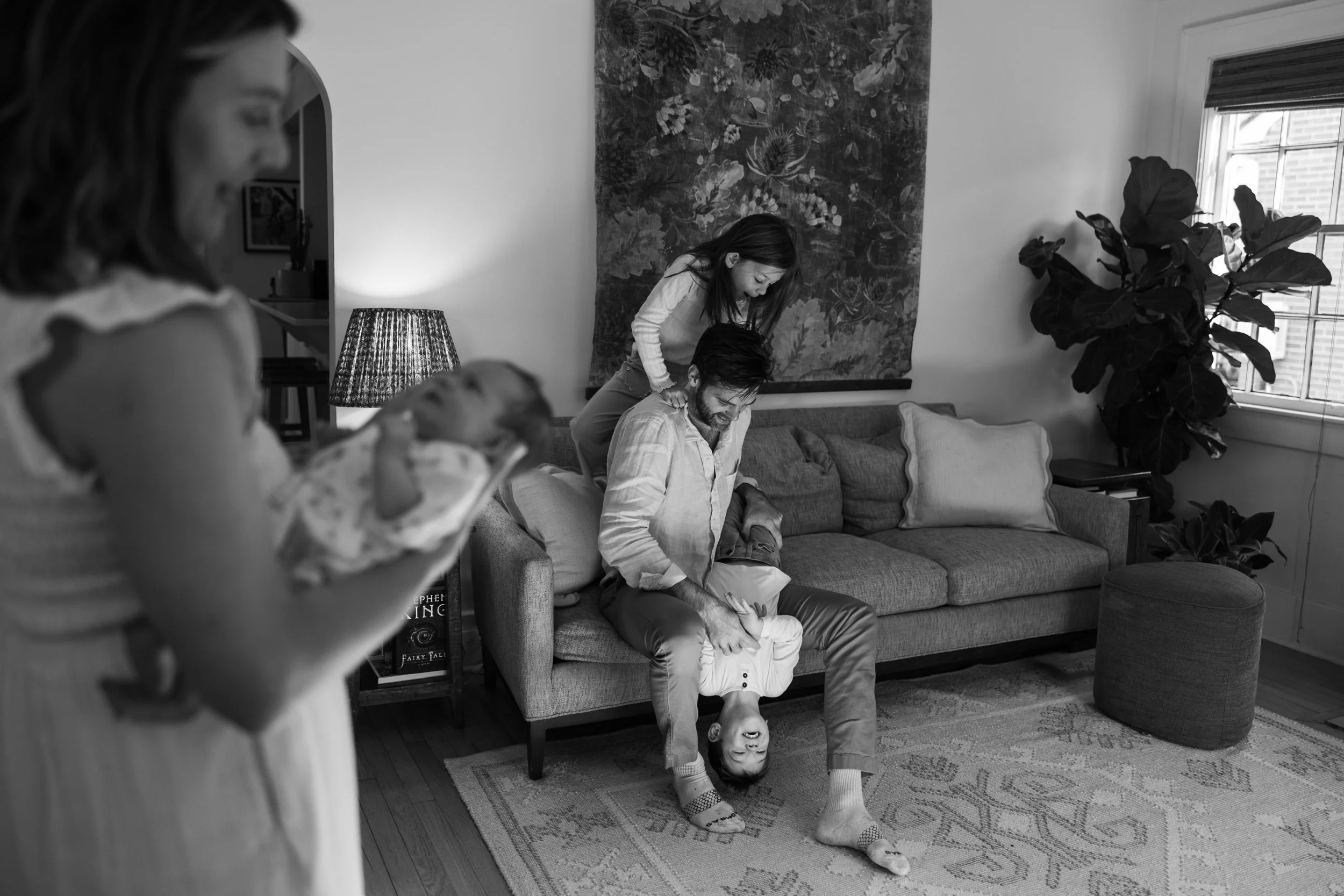 CharlestonCandidFamilyPhotographer-1.jpg
