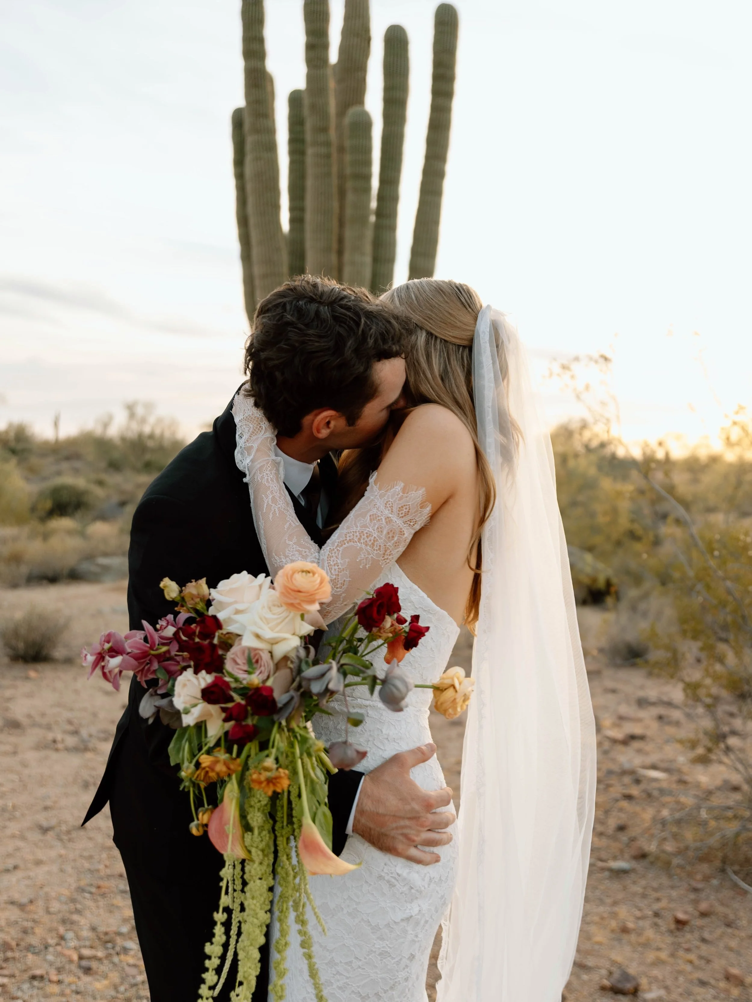 Wedding season kicks off next month and I&rsquo;m prepping for SO many beautiful weddings this fall! I truly cannot thank those of you that keep me so busy enough🤍🕊️

 #arizonaweddingphotographer #phoenixweddingphotographer #phoenixphotographer #ar