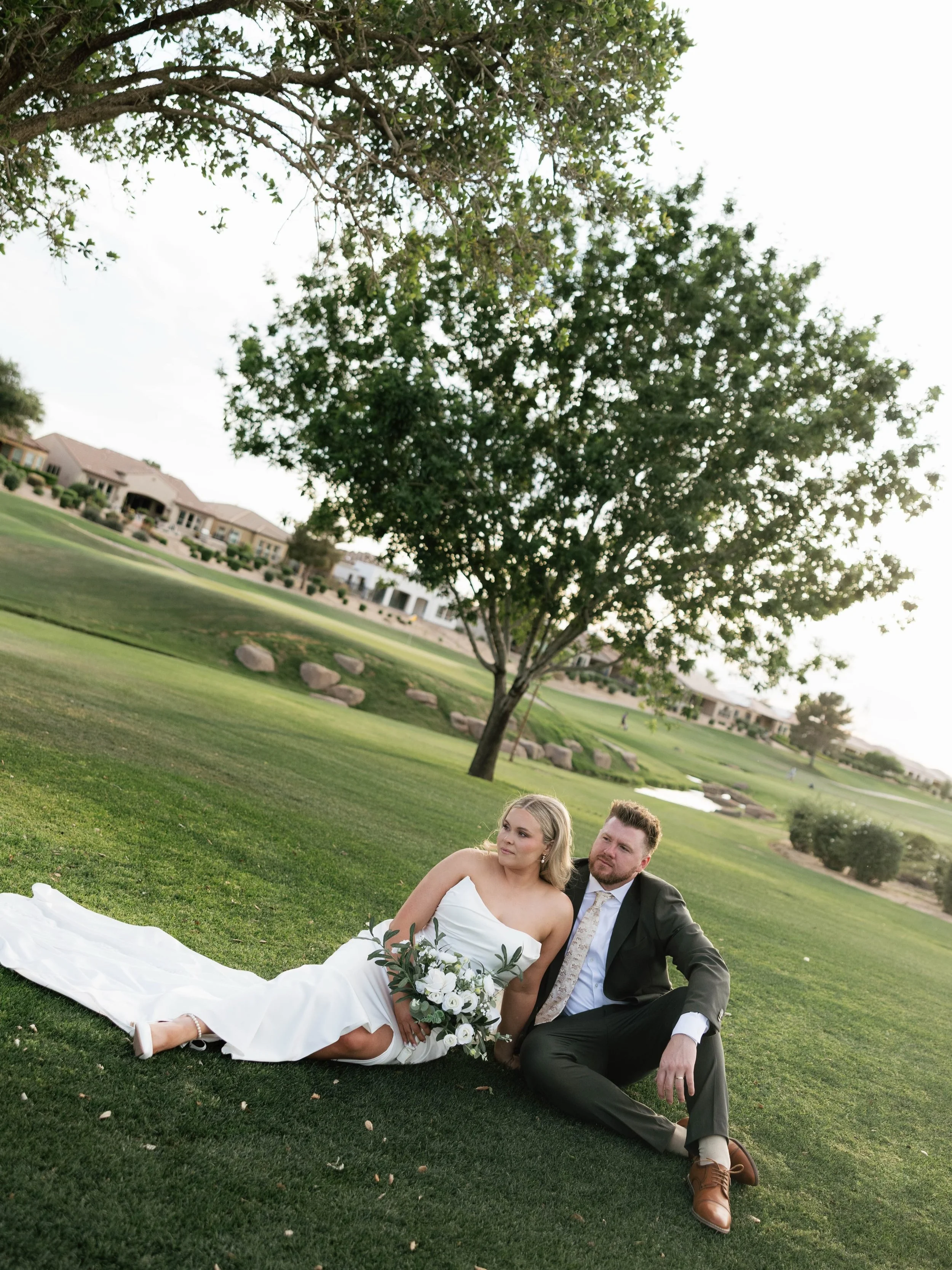 Sometimes a little artistic tilt in a photo is just necessary😍

#arizonaweddingphotographer #phoenixweddingphotographer #phoenixphotographer #arizonaphotographer #scottsdaleweddingphotographer