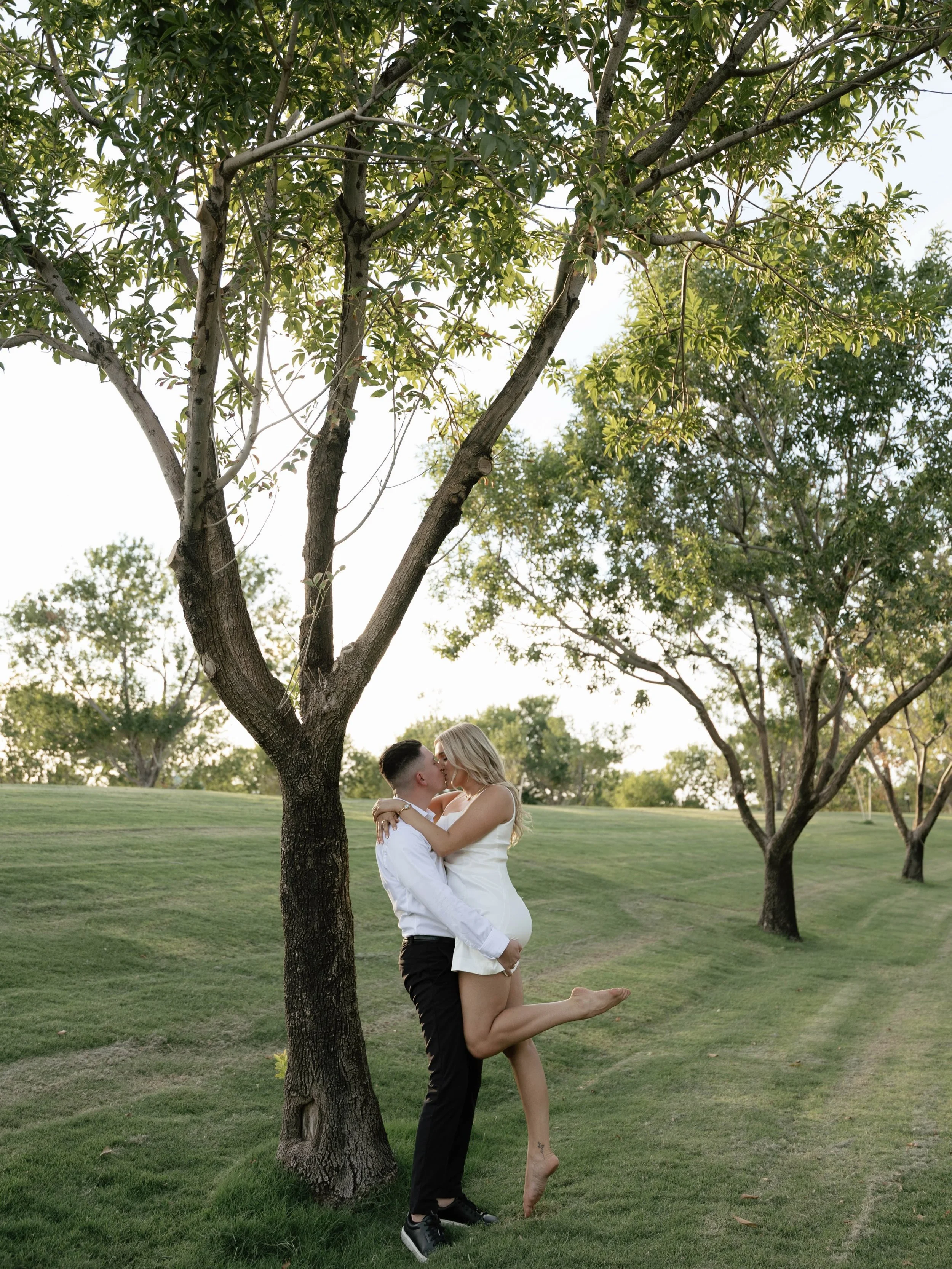 Literally no words for these two🥹Obsessed. There&rsquo;s nothing I love more than doing engagement sessions with my wedding couples so we get to know each other before your big day!

#arizonaweddingphotographer #arizonaengagementphotographer #phoeni