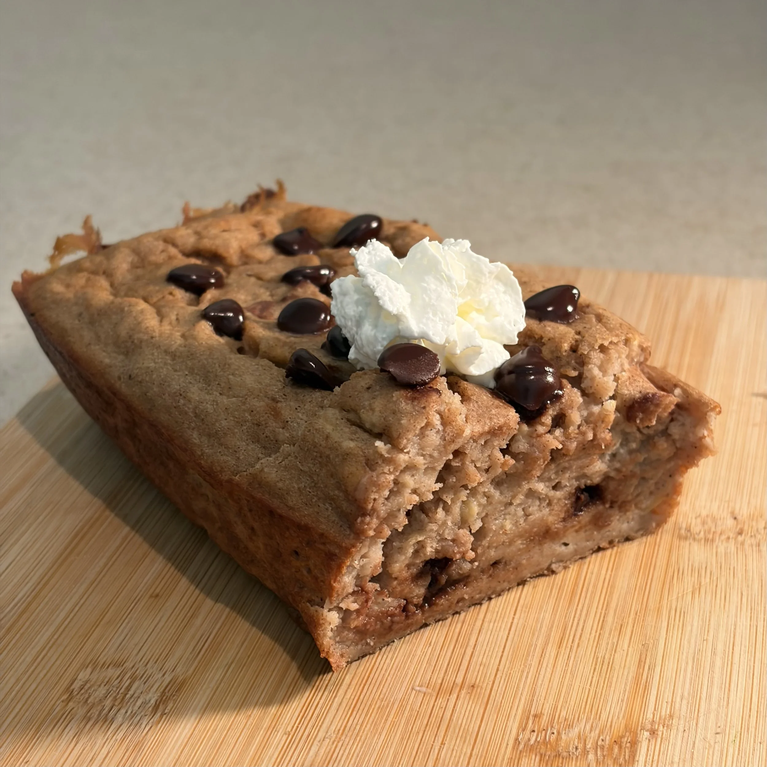 Easy Low-Calorie Pumpkin Spice Banana Bread (86 Calories per Slice)