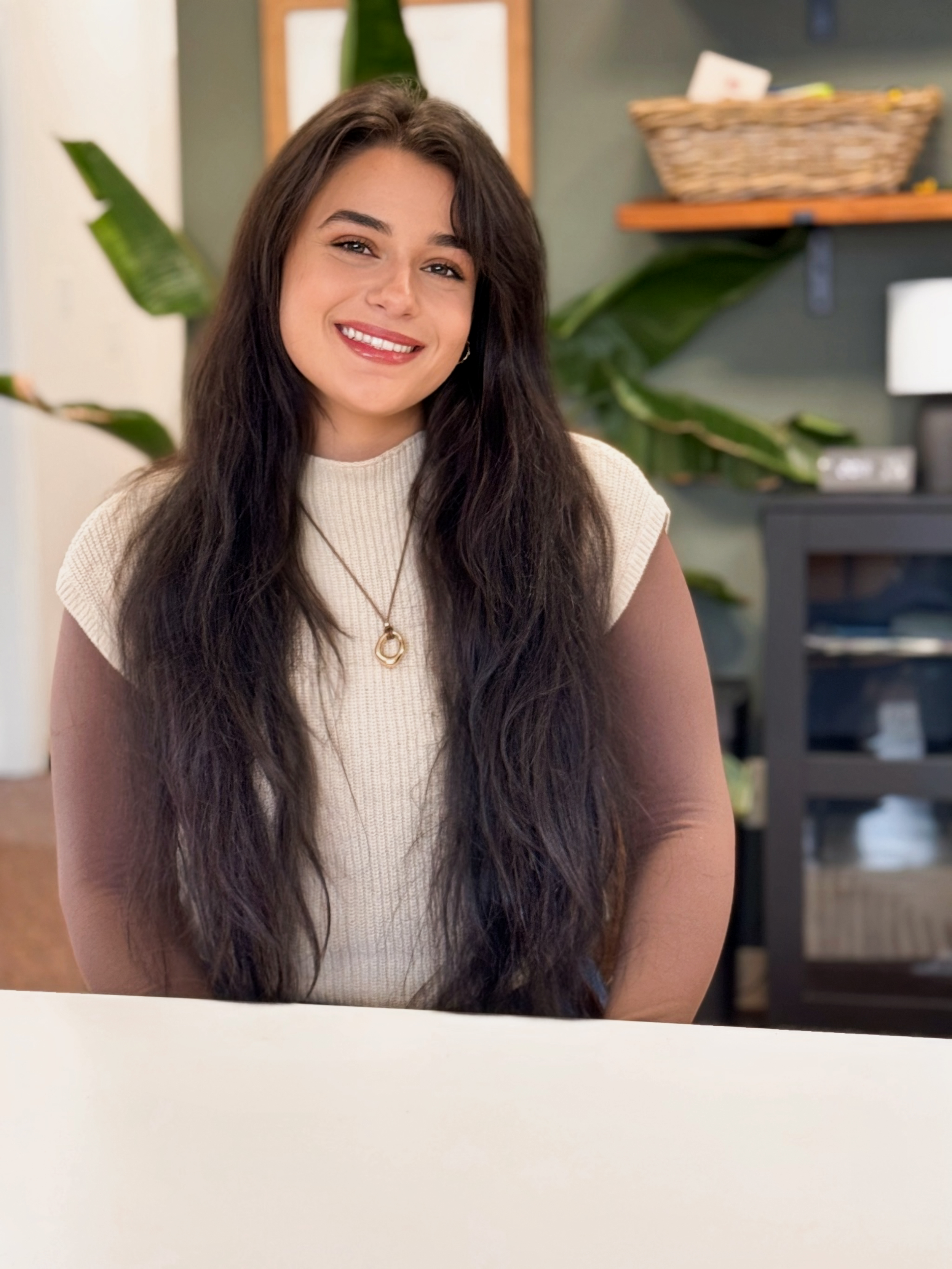 A licensed therapist in Massachusetts specializing in OCD, eating disorders, grief, trauma, PTSD, and nervous system regulation. Providing trauma‑informed, somatic, and evidence‑based therapy for adults seeking support.