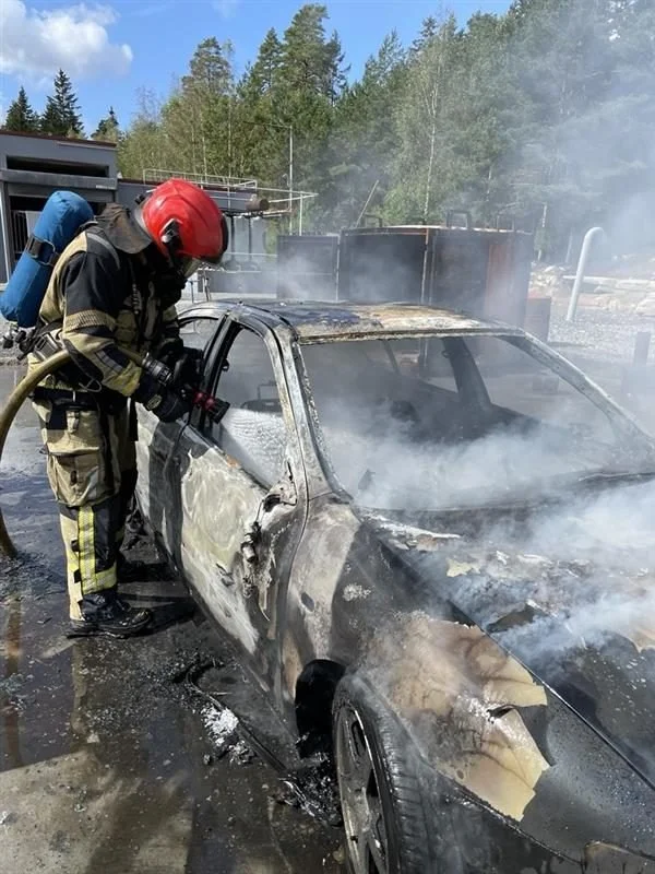 slokkeovelse-bilbrann-ekte-flammer-safetysec.jpg