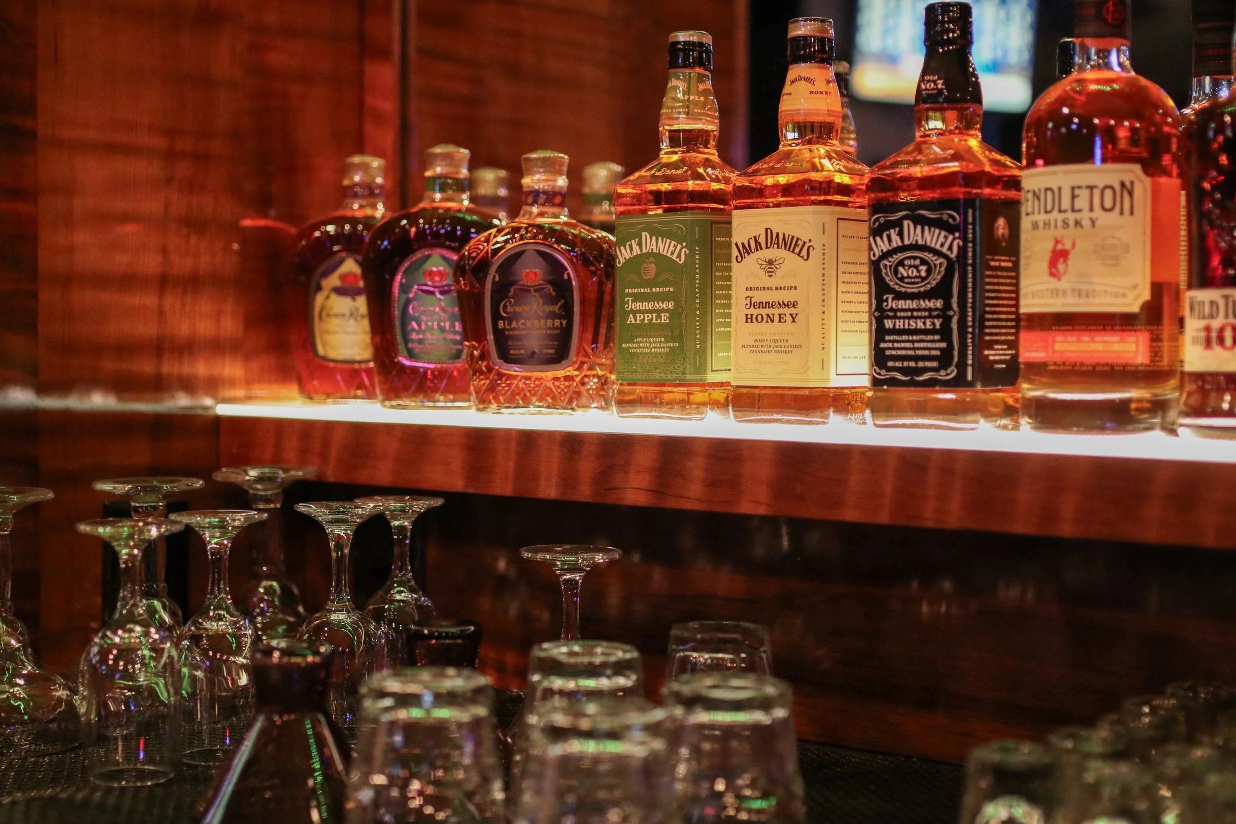 Central Station Sports Bar + Manzanilla Kitchen