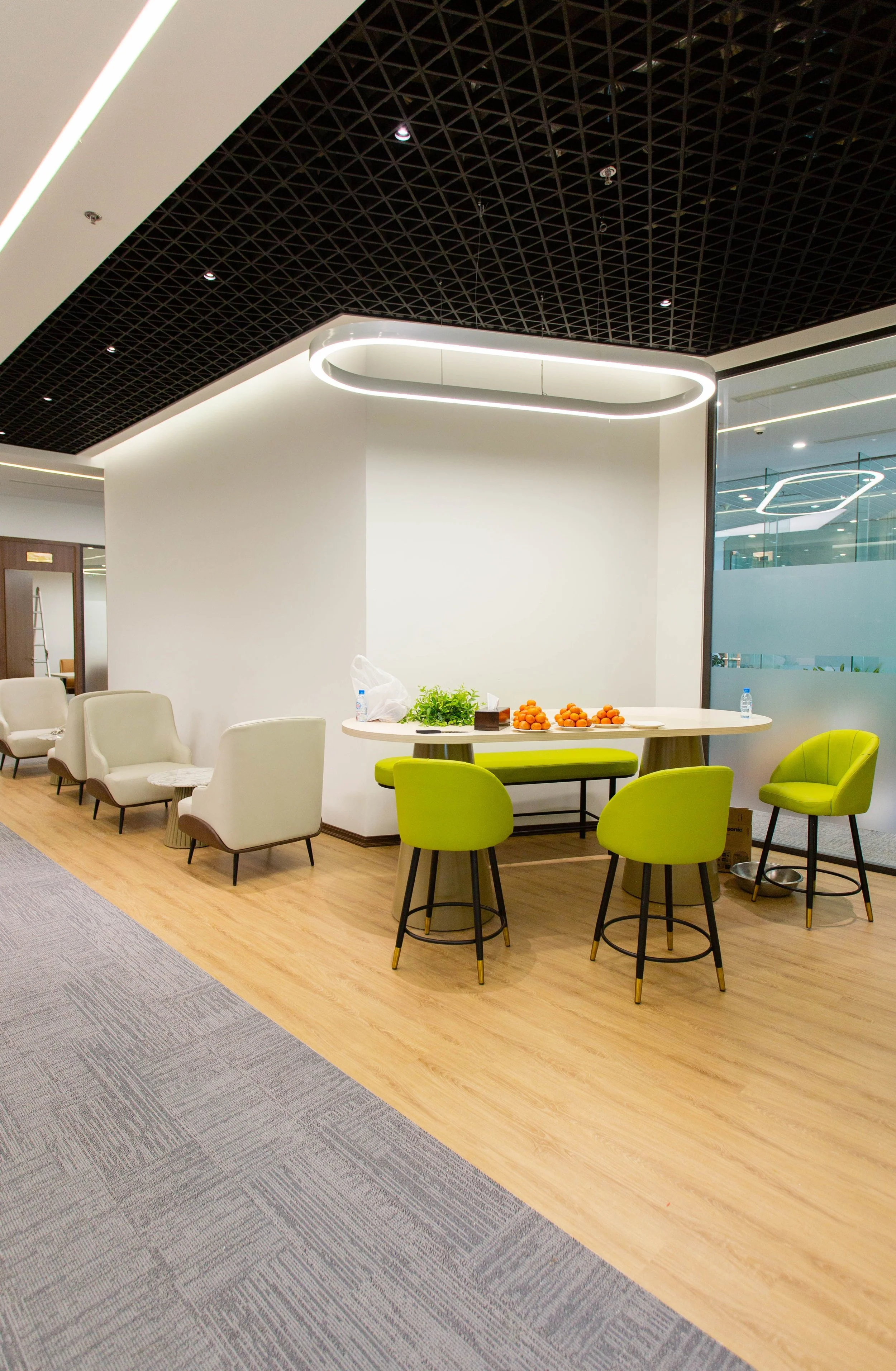Clean Office Lounge