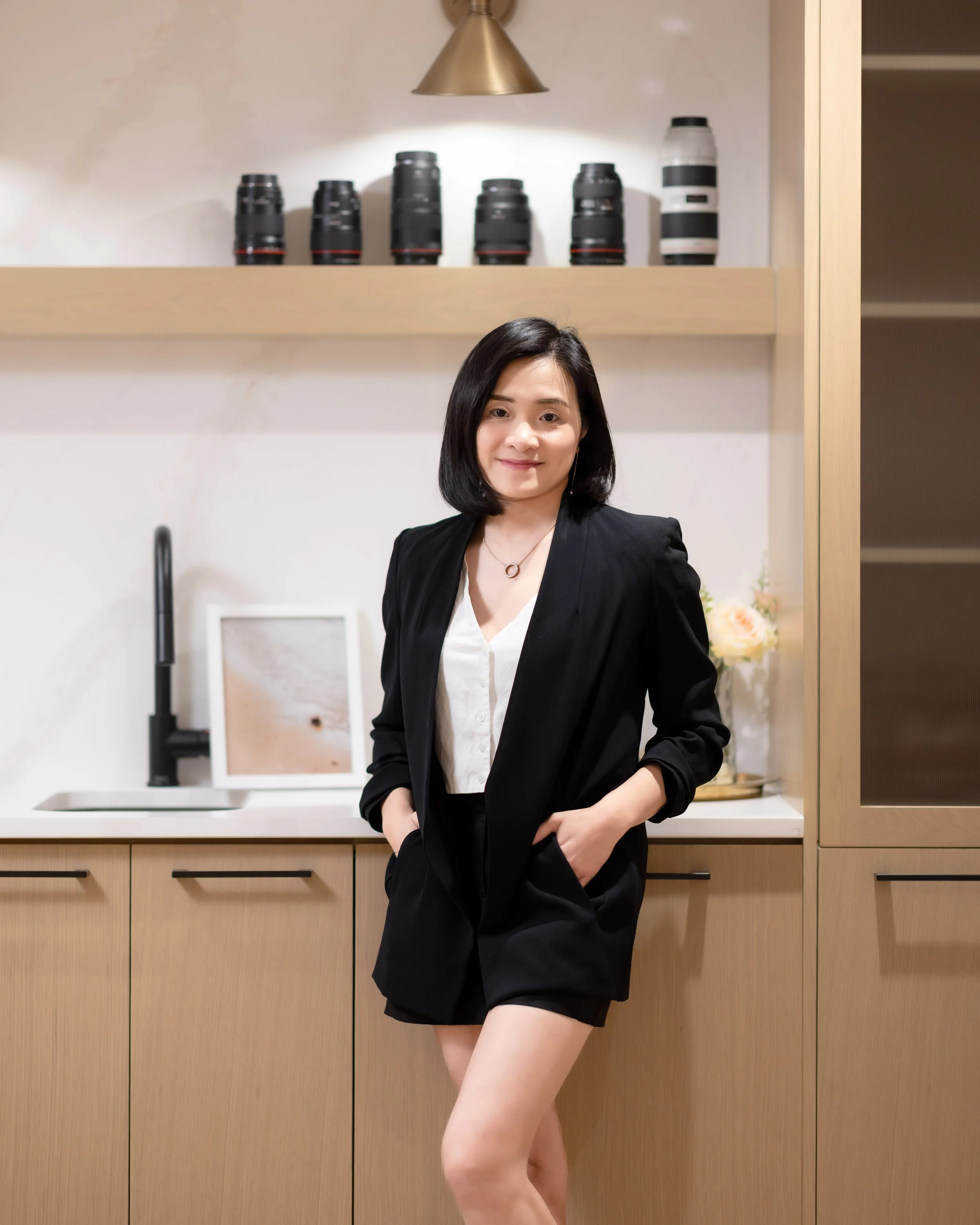 Julia Chao is a Kelowna based photographer with luxury hospitality back ground, customer experience is important in her philosophy.