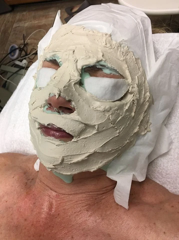 Sleekskin AZ: Four Layer Facial