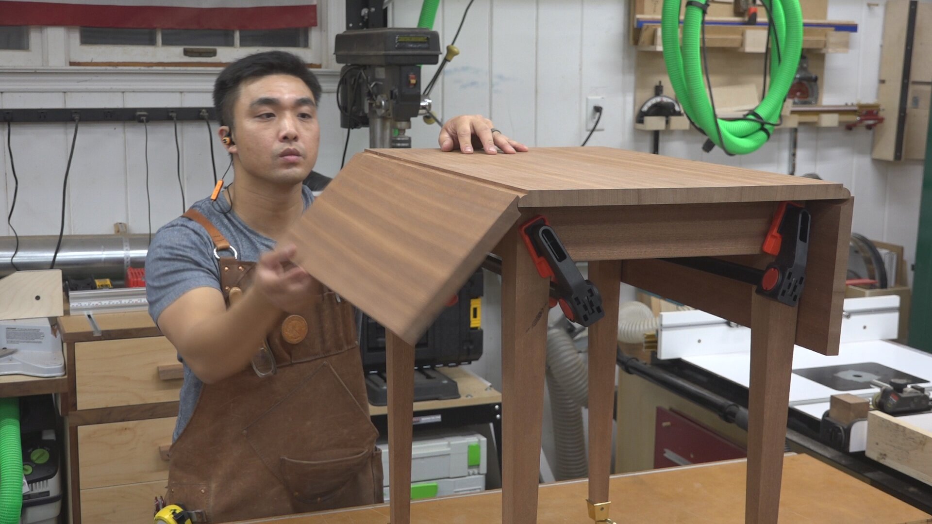 With the use of a single routing template, I was able to produce the mortises for the drop leaf hinges. The result is a properly functioning drop leaf table.
