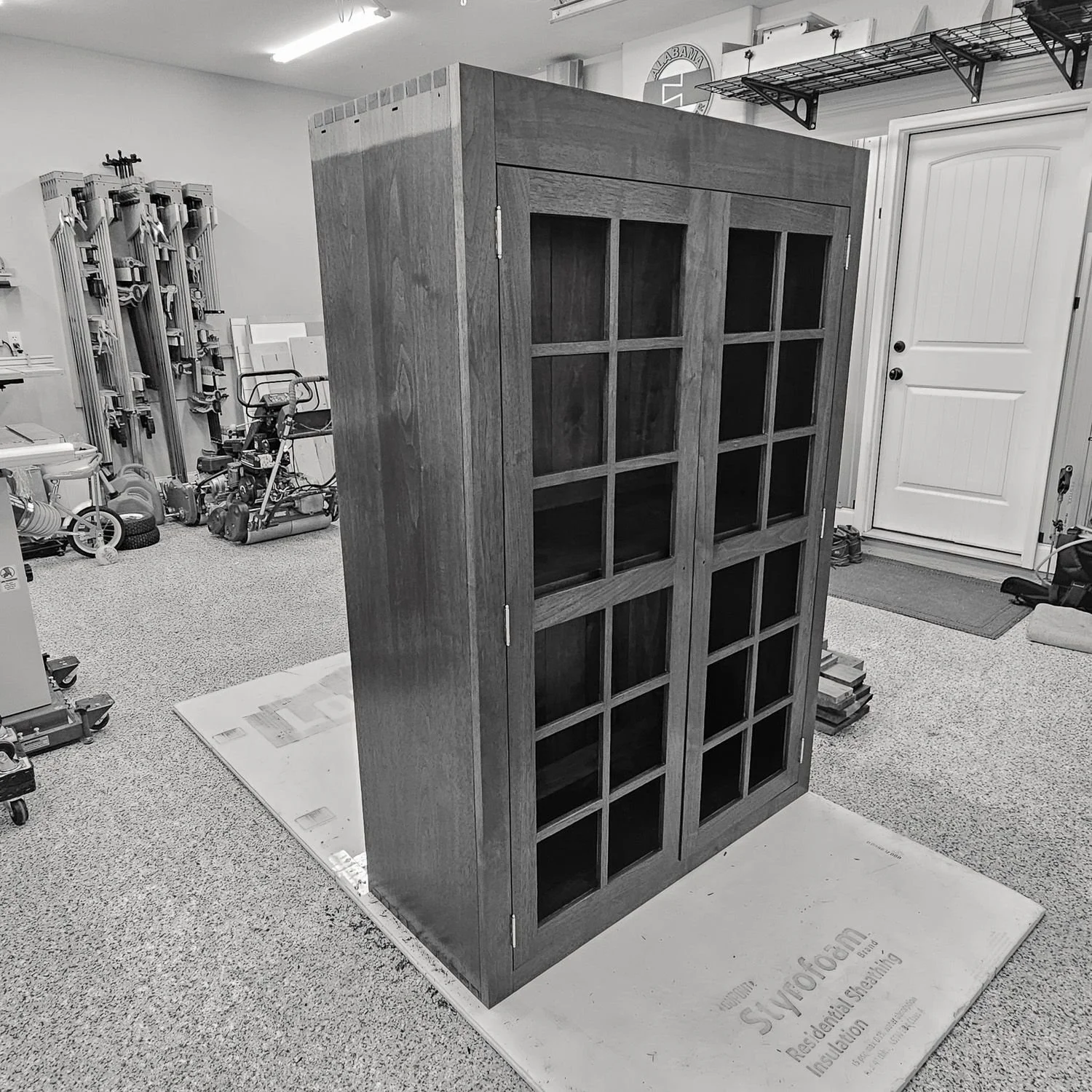 masterworks-china-cabinet-story-05.jpeg