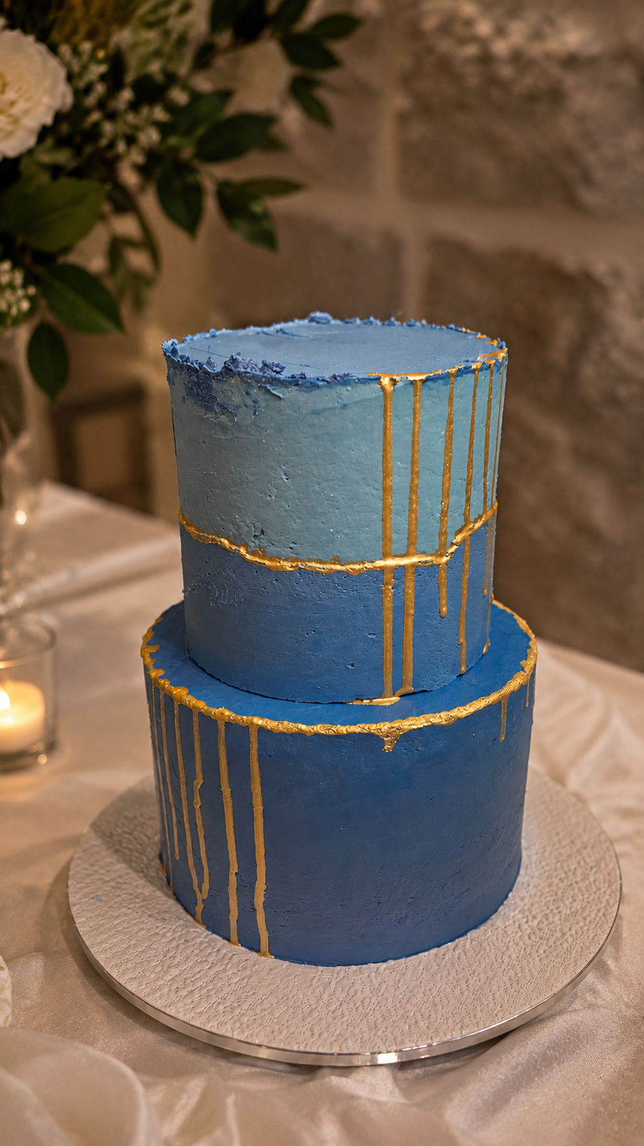 Blue-tiered-cake with gold accent