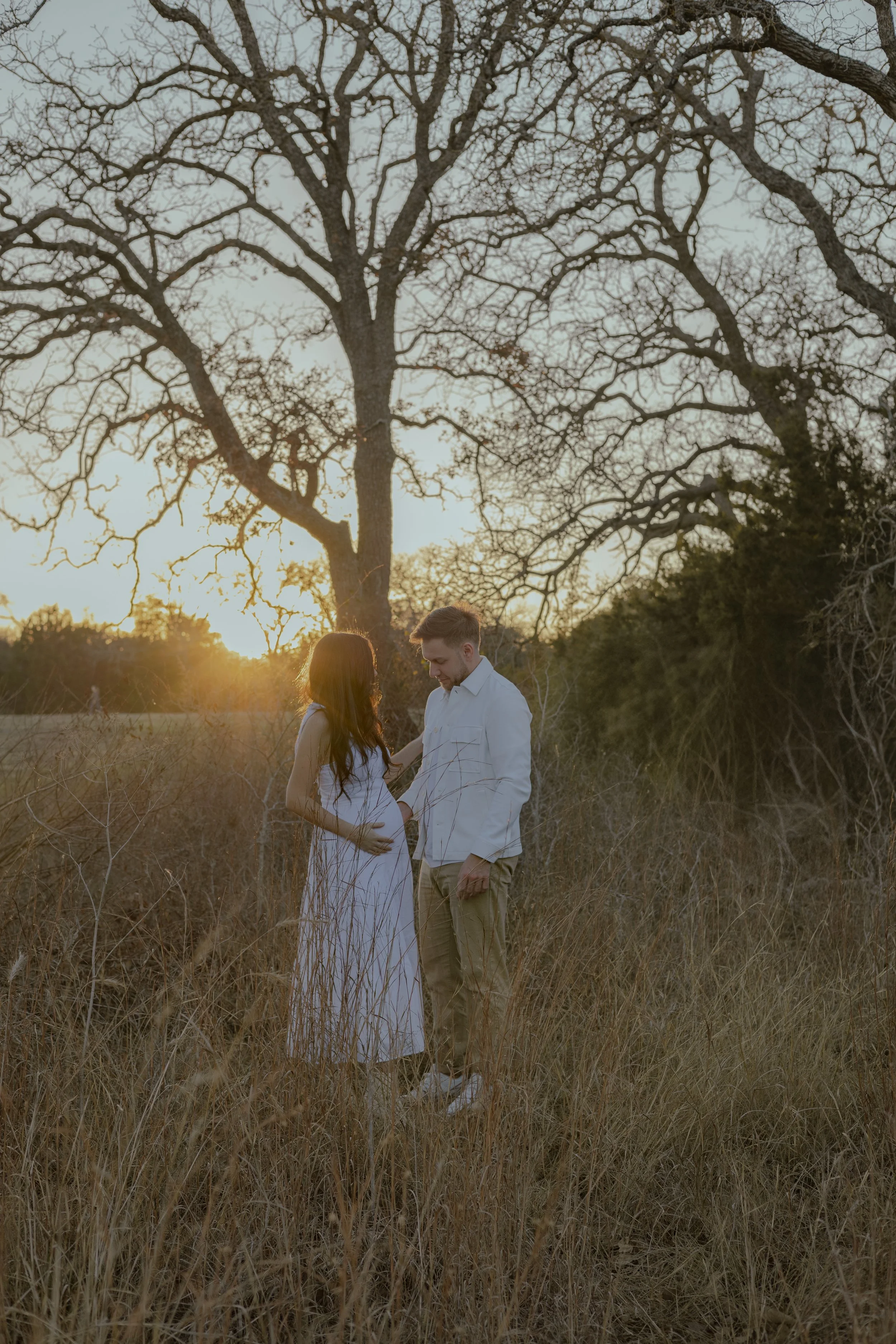austin-expecting-couple-photographer.jpg